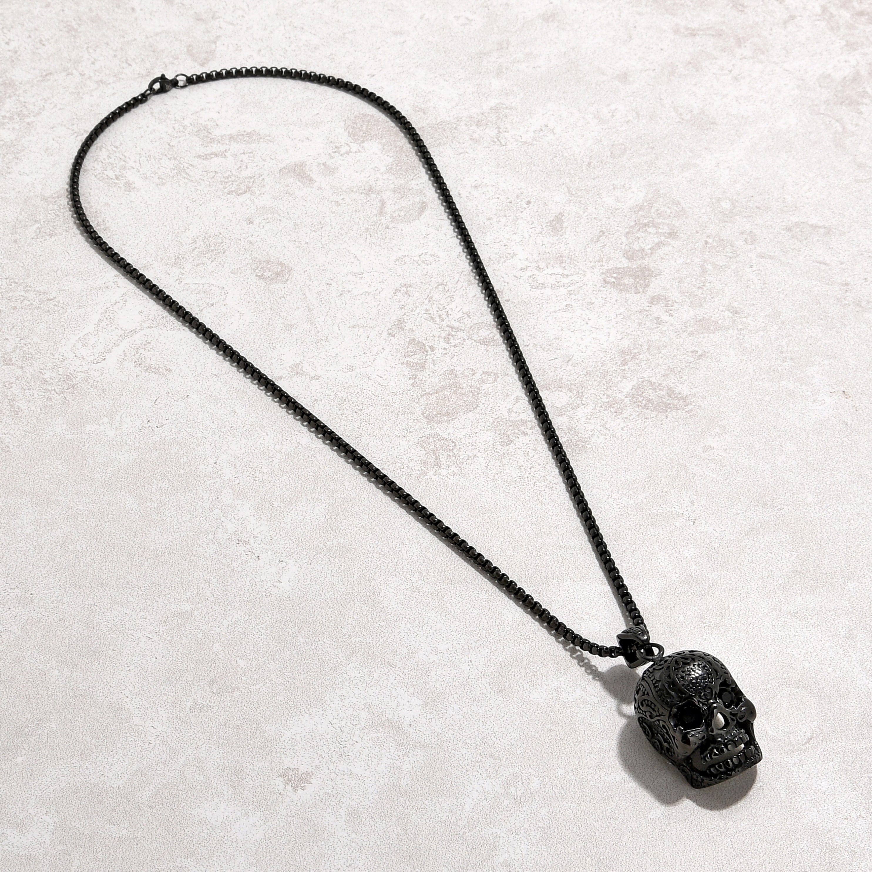 Kalifano Steel Hearts Jewelry Black Skull Steel Hearts Necklace SHN527-B-B