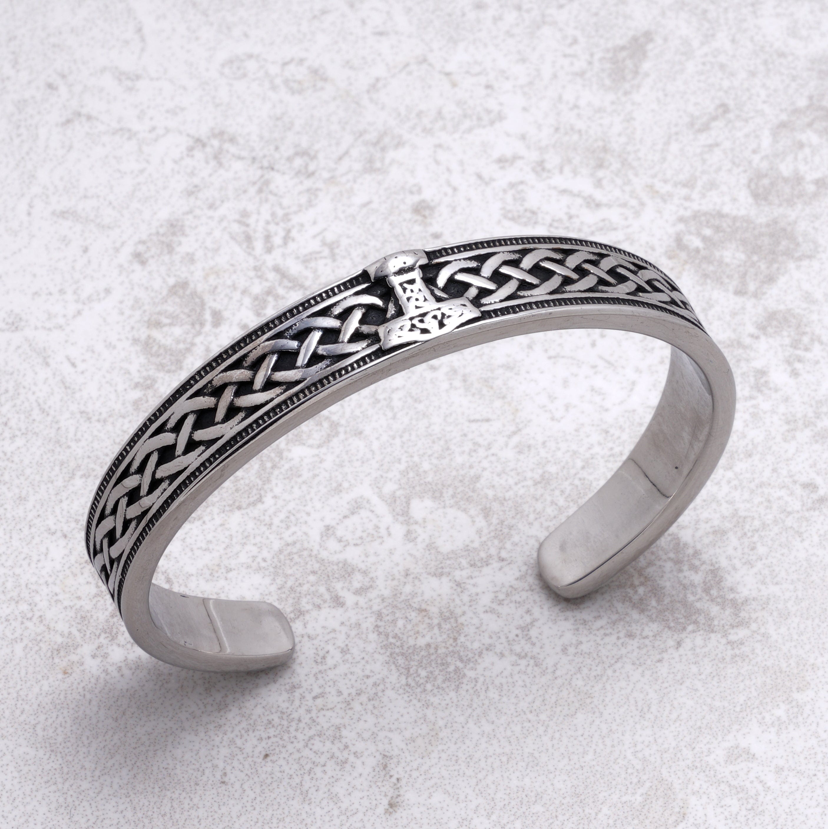 Kalifano Steel Hearts Jewelry Cross Twist Steel Hearts Cuff SHC006-S