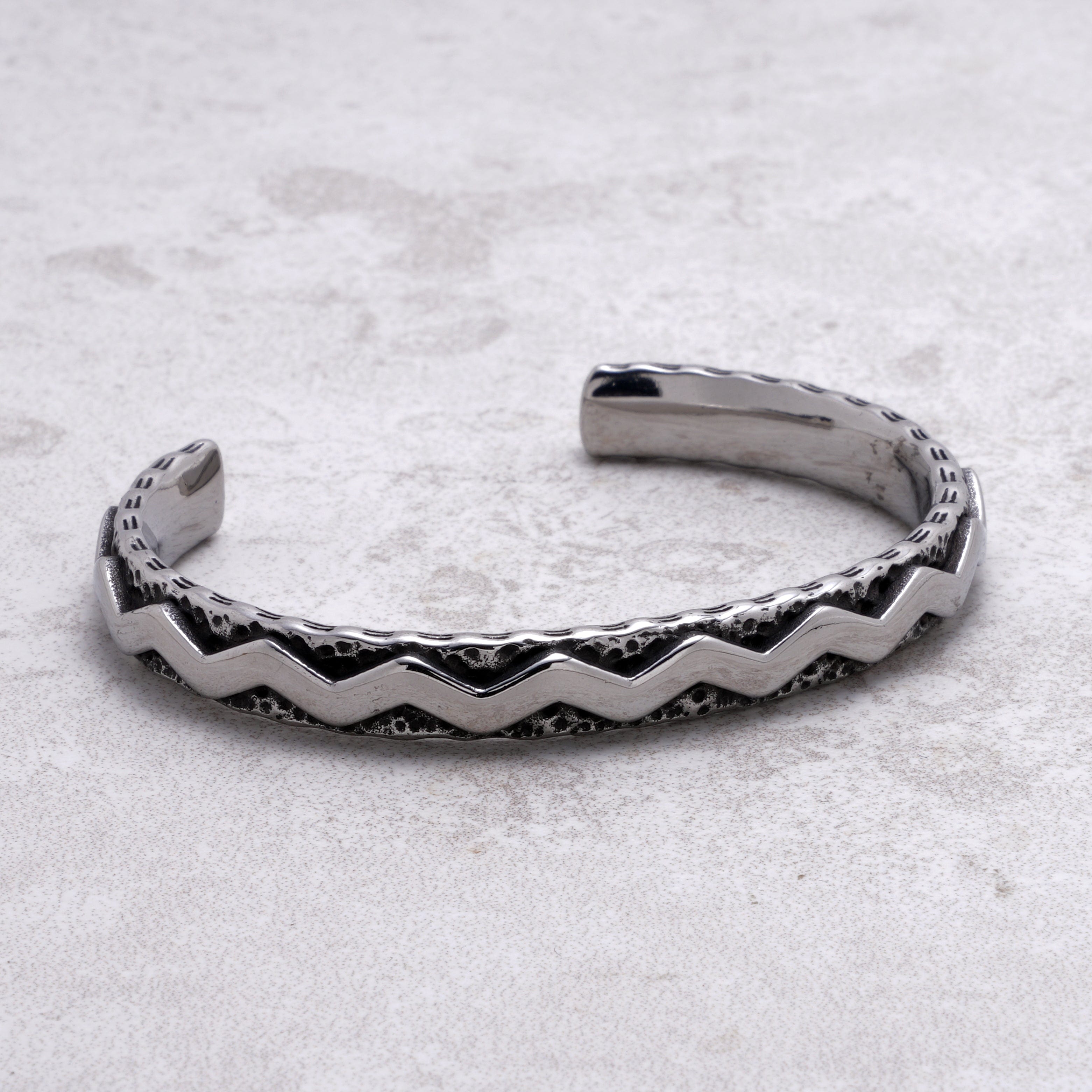 Kalifano Steel Hearts Jewelry Peakline Woven Steel Hearts Cuff SHC001-S