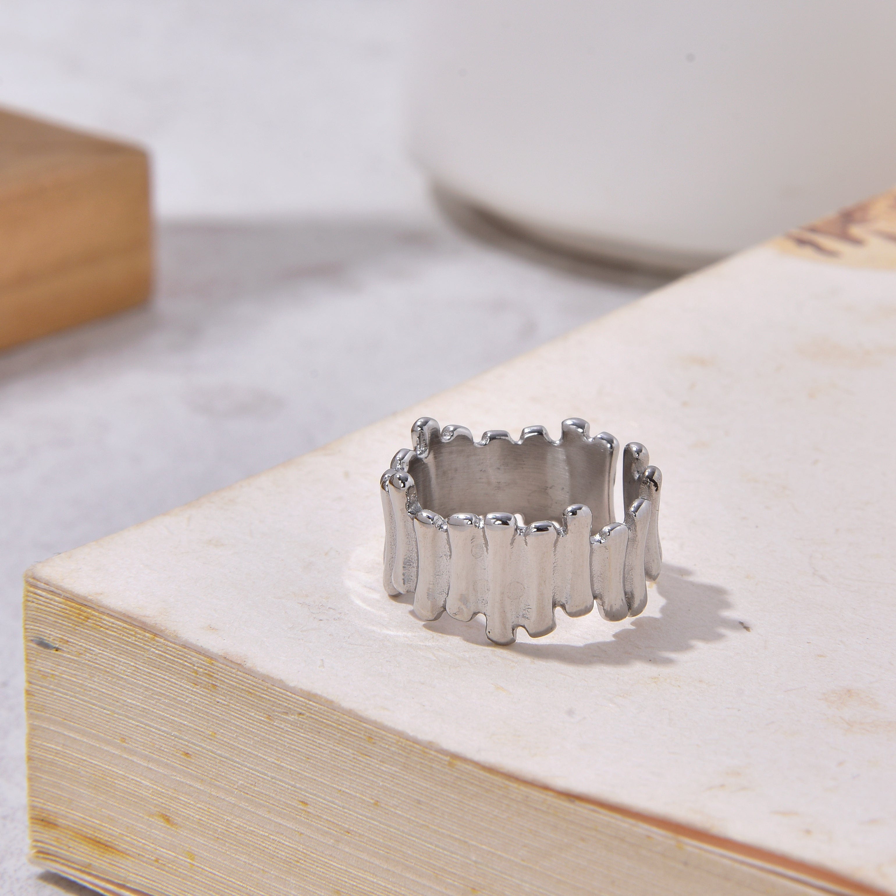Kalifano Steel Hearts Jewelry Silver Barrier Steel Hearts Ring