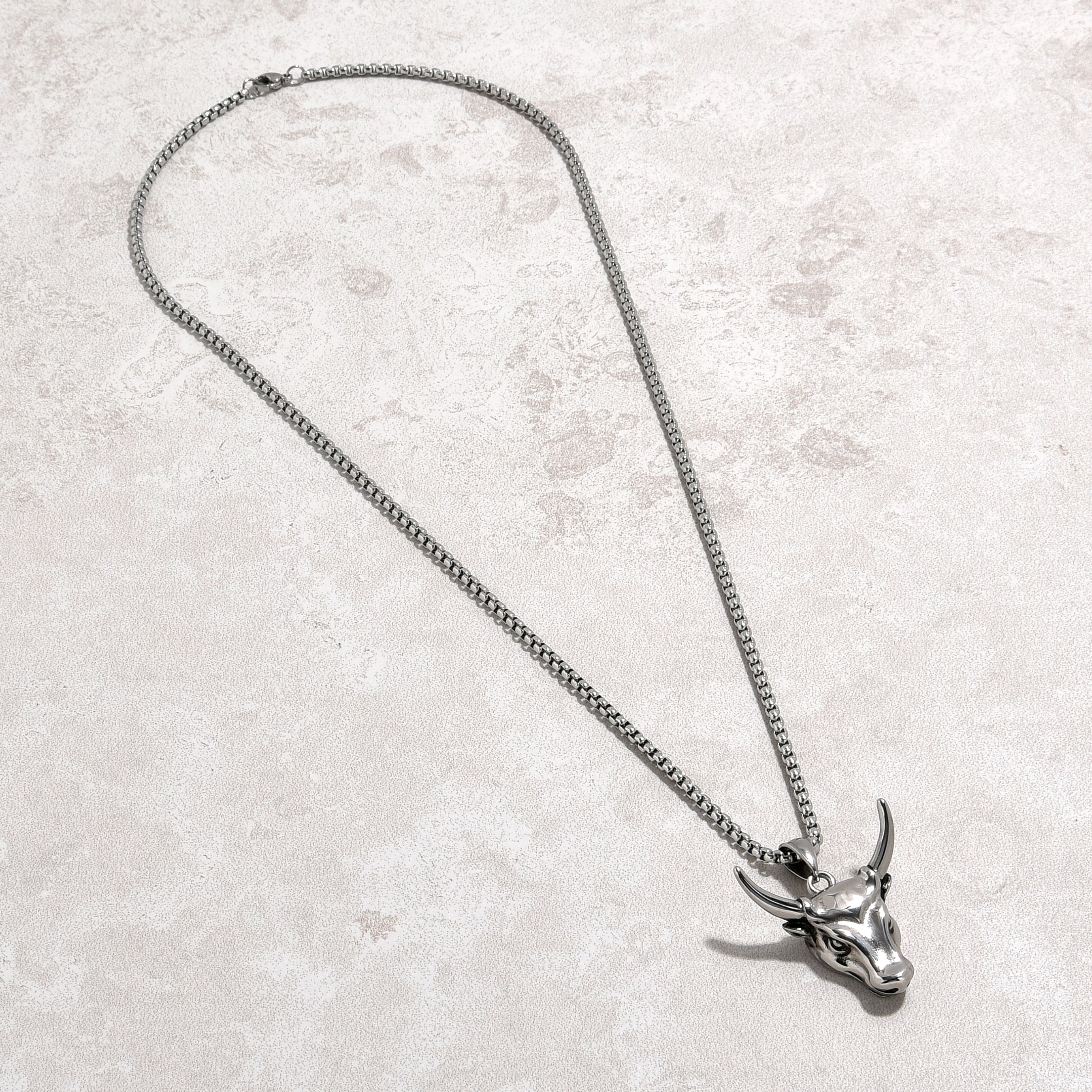 Kalifano Steel Hearts Jewelry Silver Bull Head Steel Hearts Necklace SHN517-S