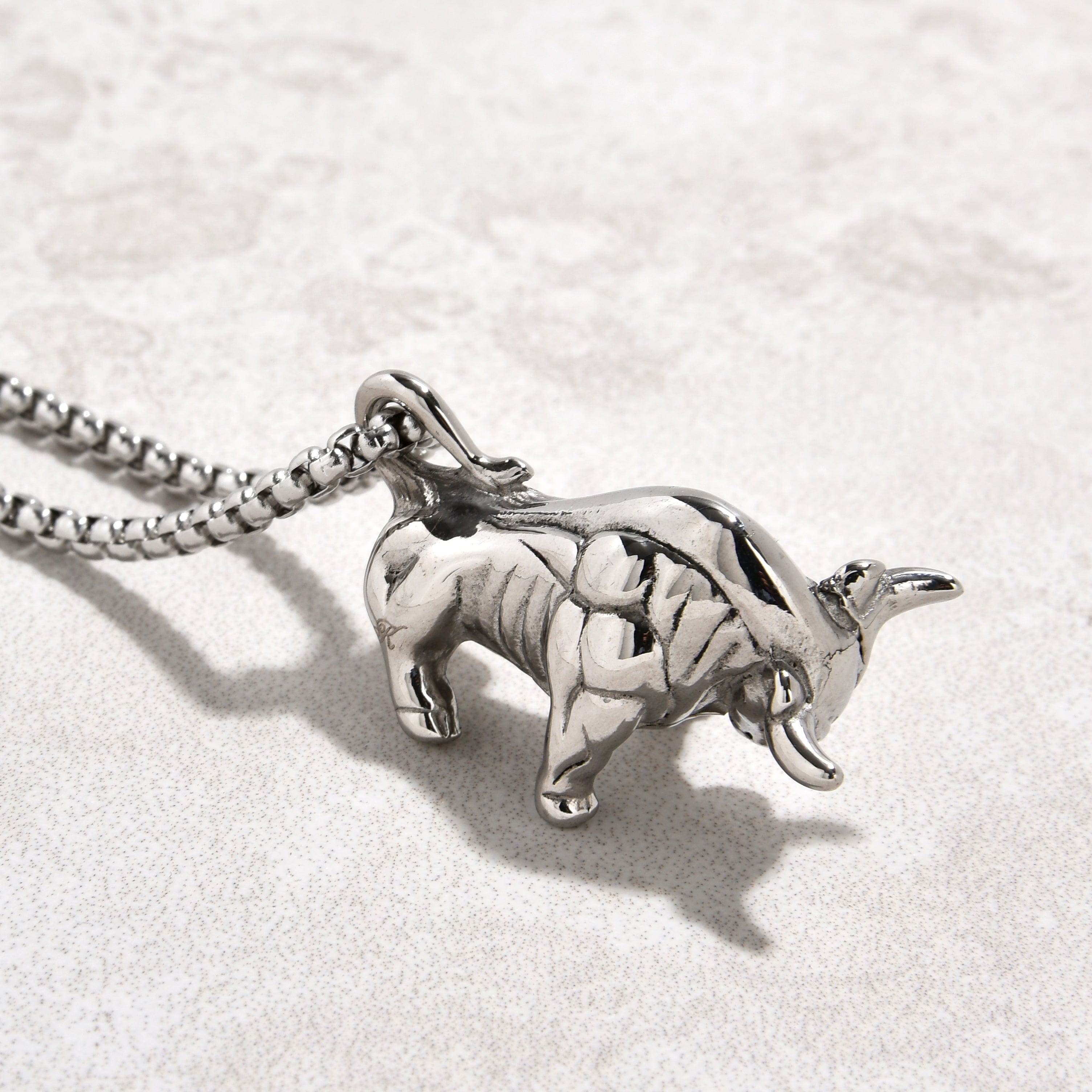 Kalifano Steel Hearts Jewelry Silver Bull Steel Hearts Necklace SHN526-S