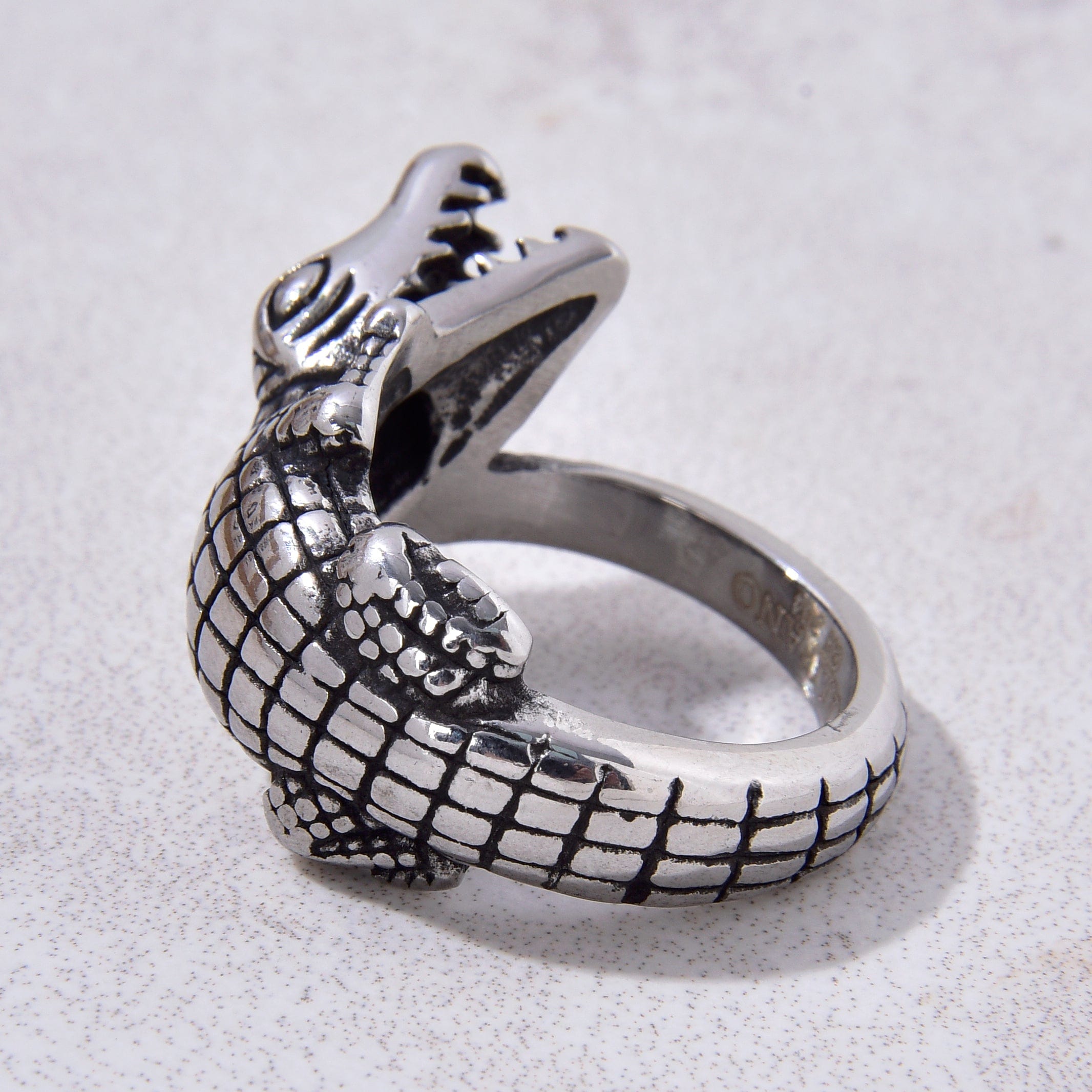 Kalifano Steel Hearts Jewelry Silver Crocodile Steel Hearts Ring