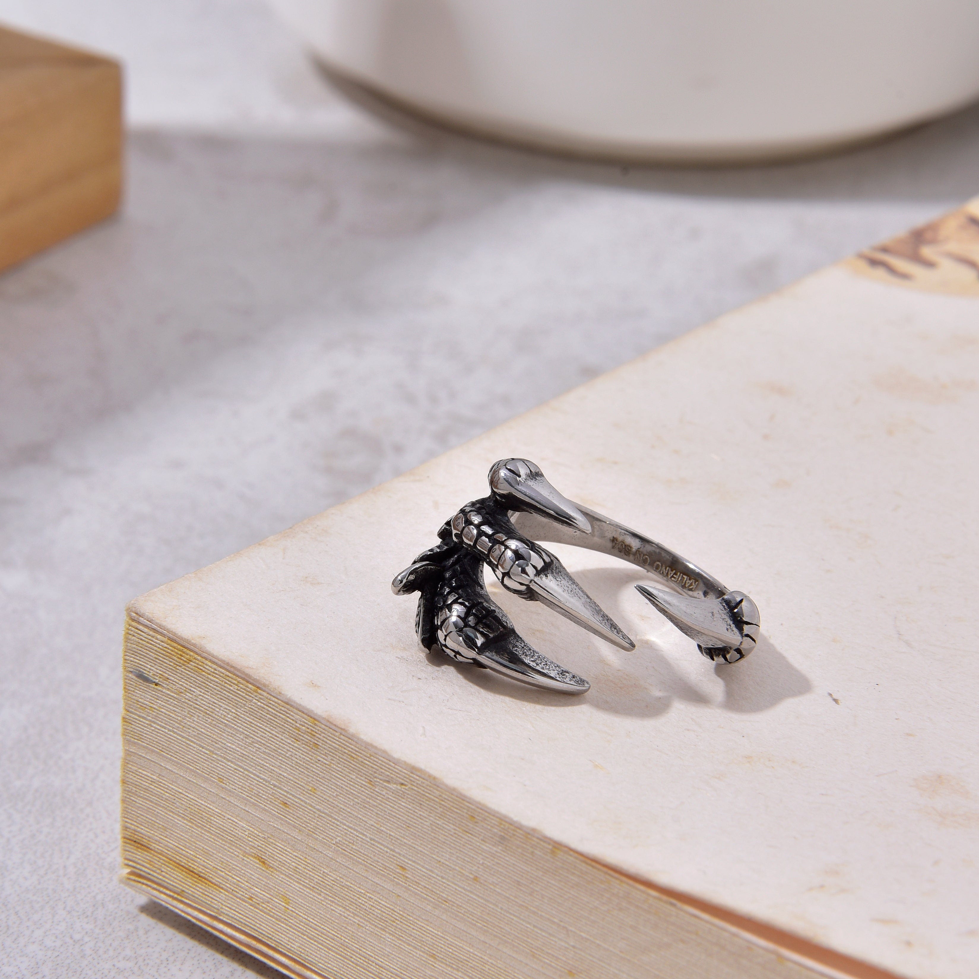 Kalifano Steel Hearts Jewelry Silver Dragon Claw Steel Hearts Ring