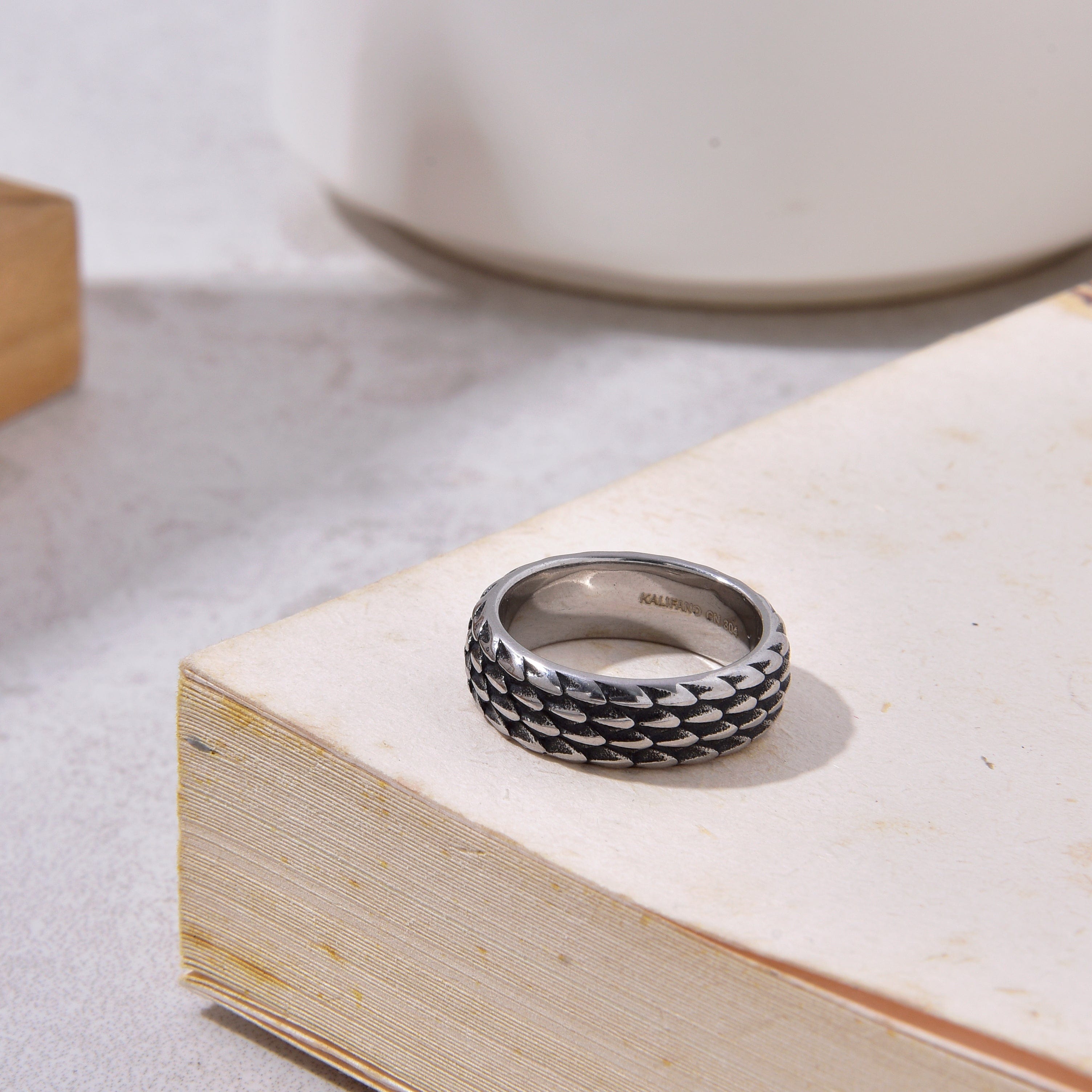 Kalifano Steel Hearts Jewelry Silver Dragon Scales Steel Hearts Ring