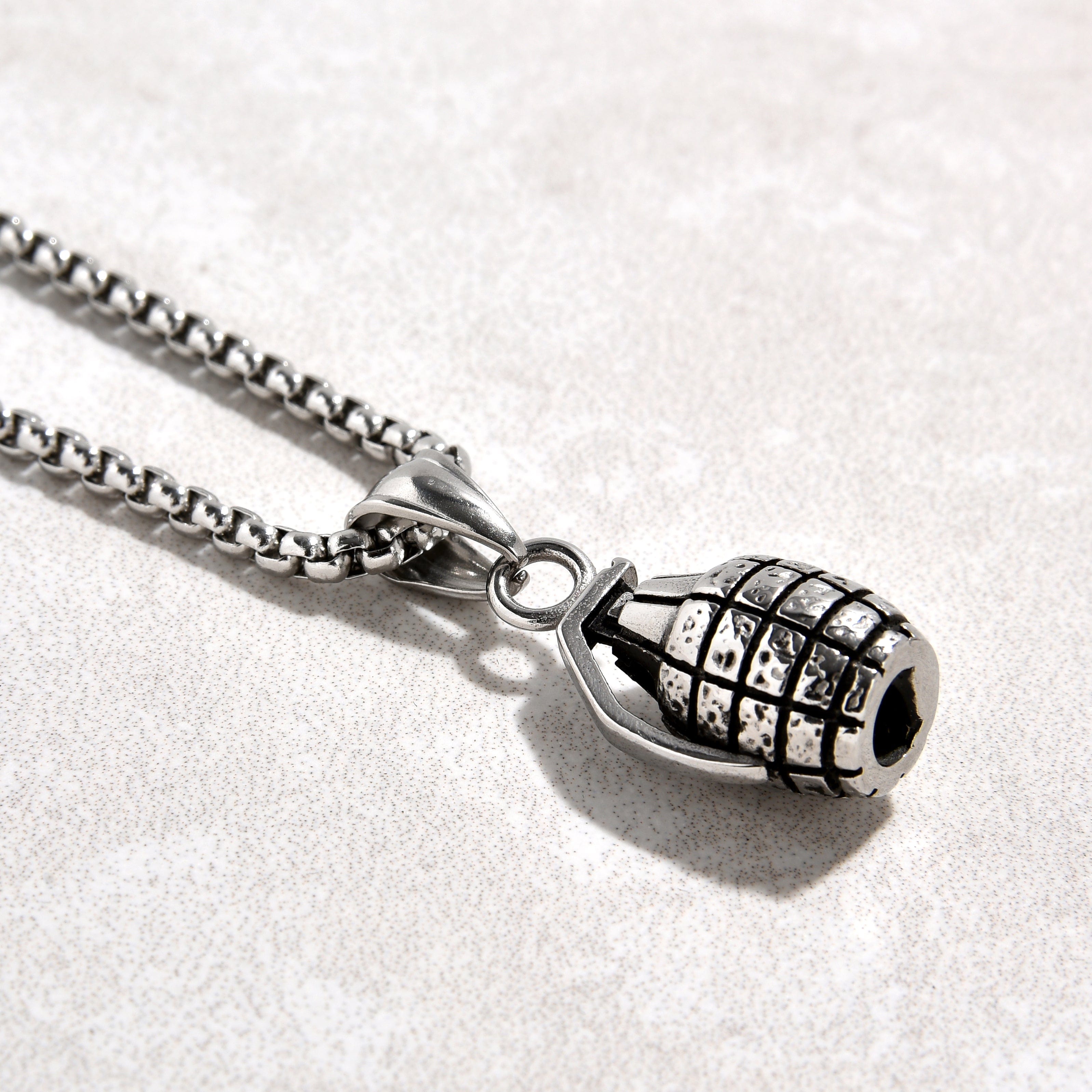 Kalifano Steel Hearts Jewelry Silver Grenade Steel Hearts Necklace SHN501-S