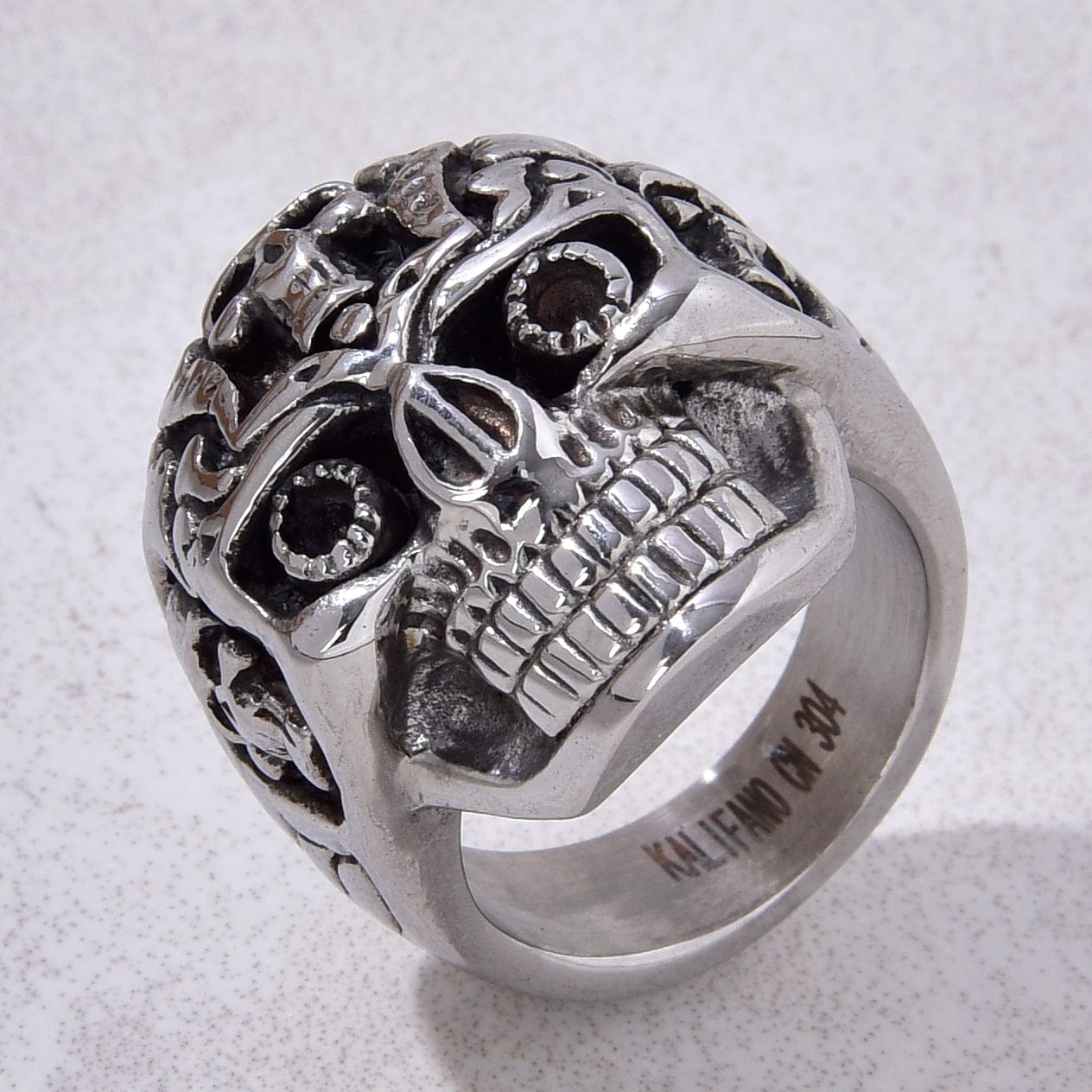 Kalifano Steel Hearts Jewelry Silver Punk Carved Skull Steel Hearts Ring