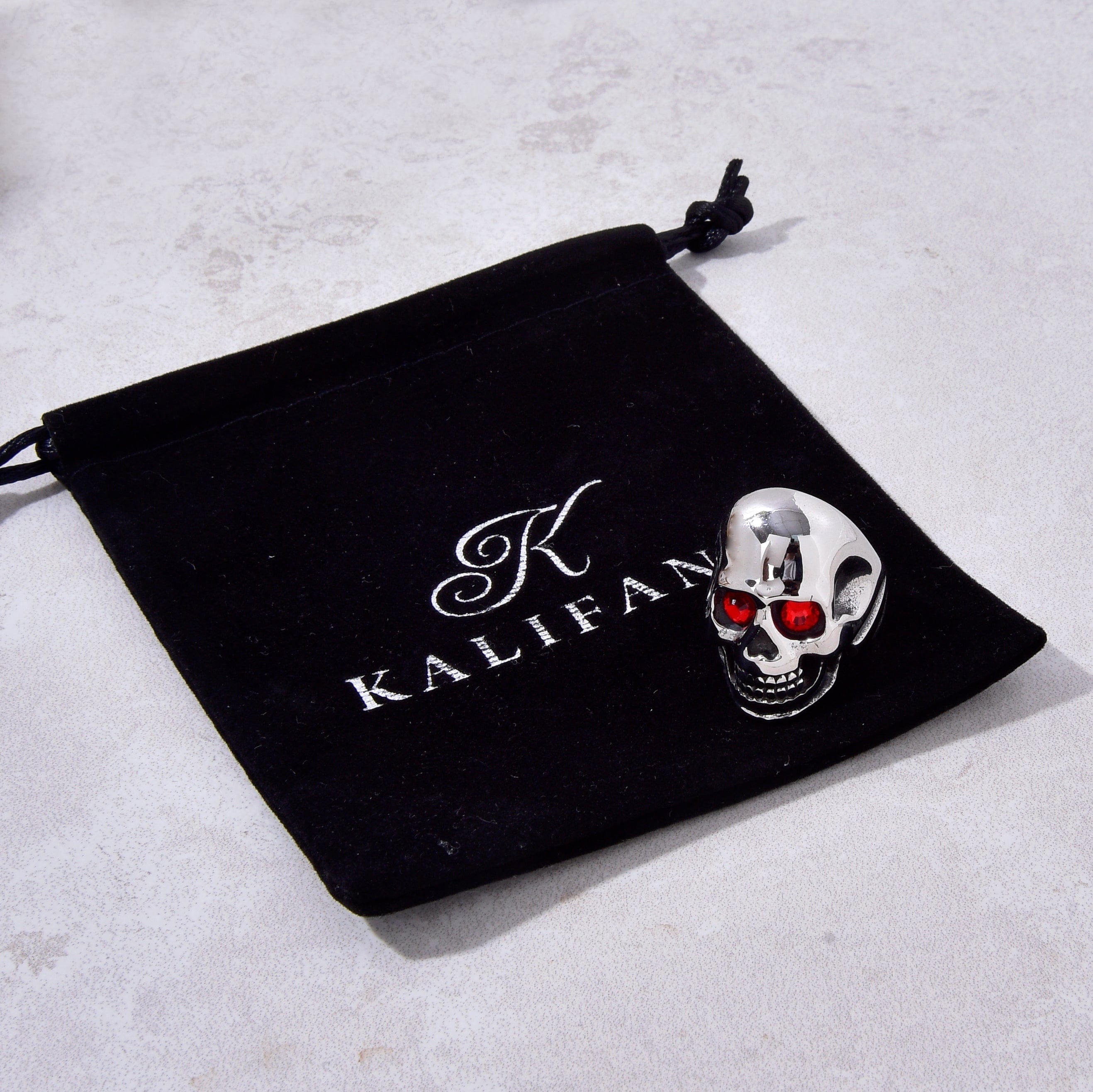 Kalifano Steel Hearts Jewelry Silver Punk Skull syn Ruby Steel Hearts Ring