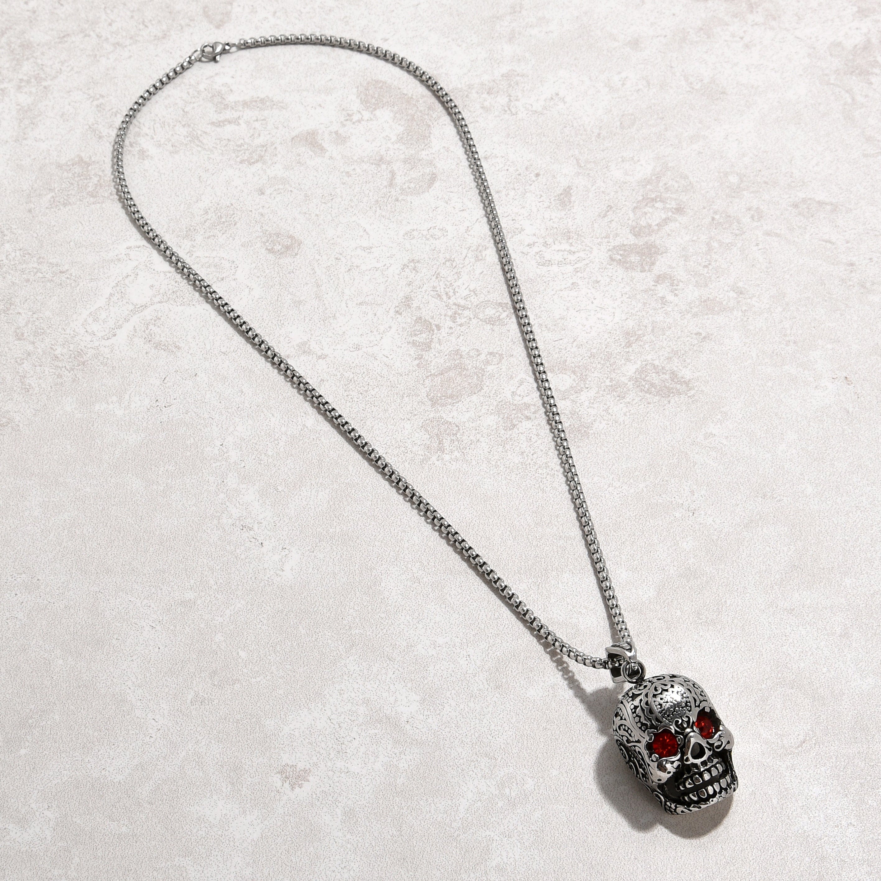 Kalifano Steel Hearts Jewelry Silver Skull Steel Hearts Necklace SHN527-S-R