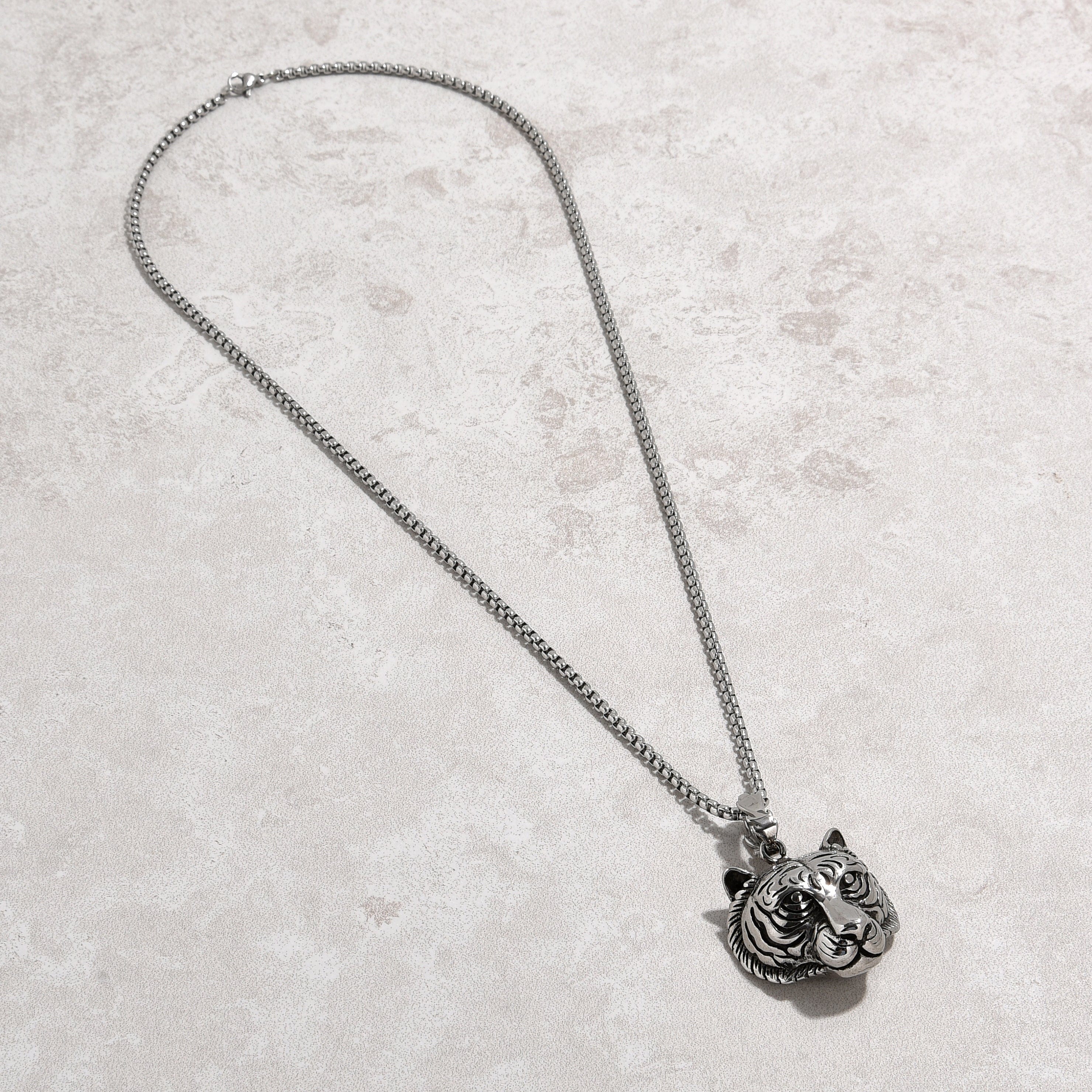 Kalifano Steel Hearts Jewelry Silver Tiger Steel Hearts Necklace SHN521-S