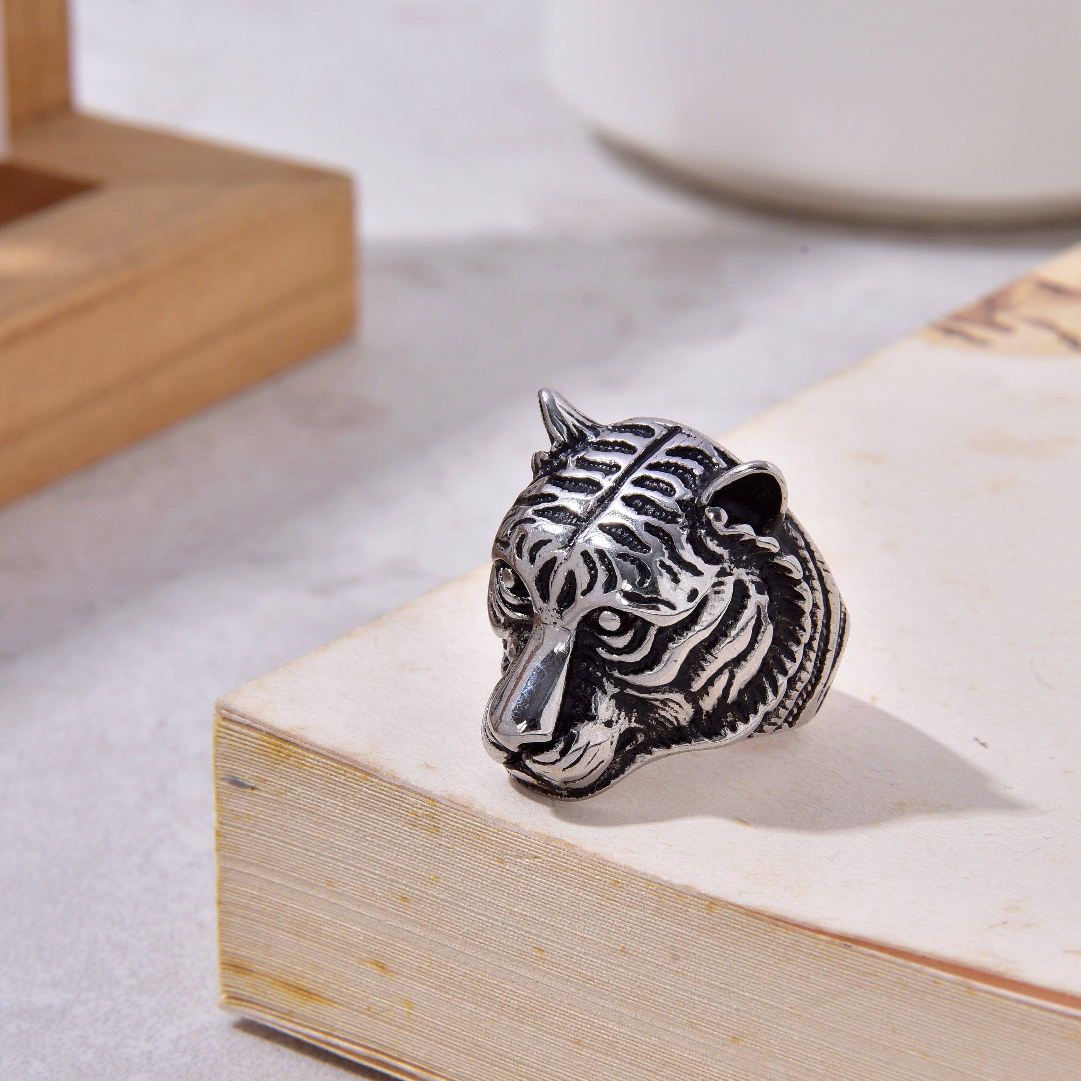 Kalifano Steel Hearts Jewelry Silver Tiger Steel Hearts Ring