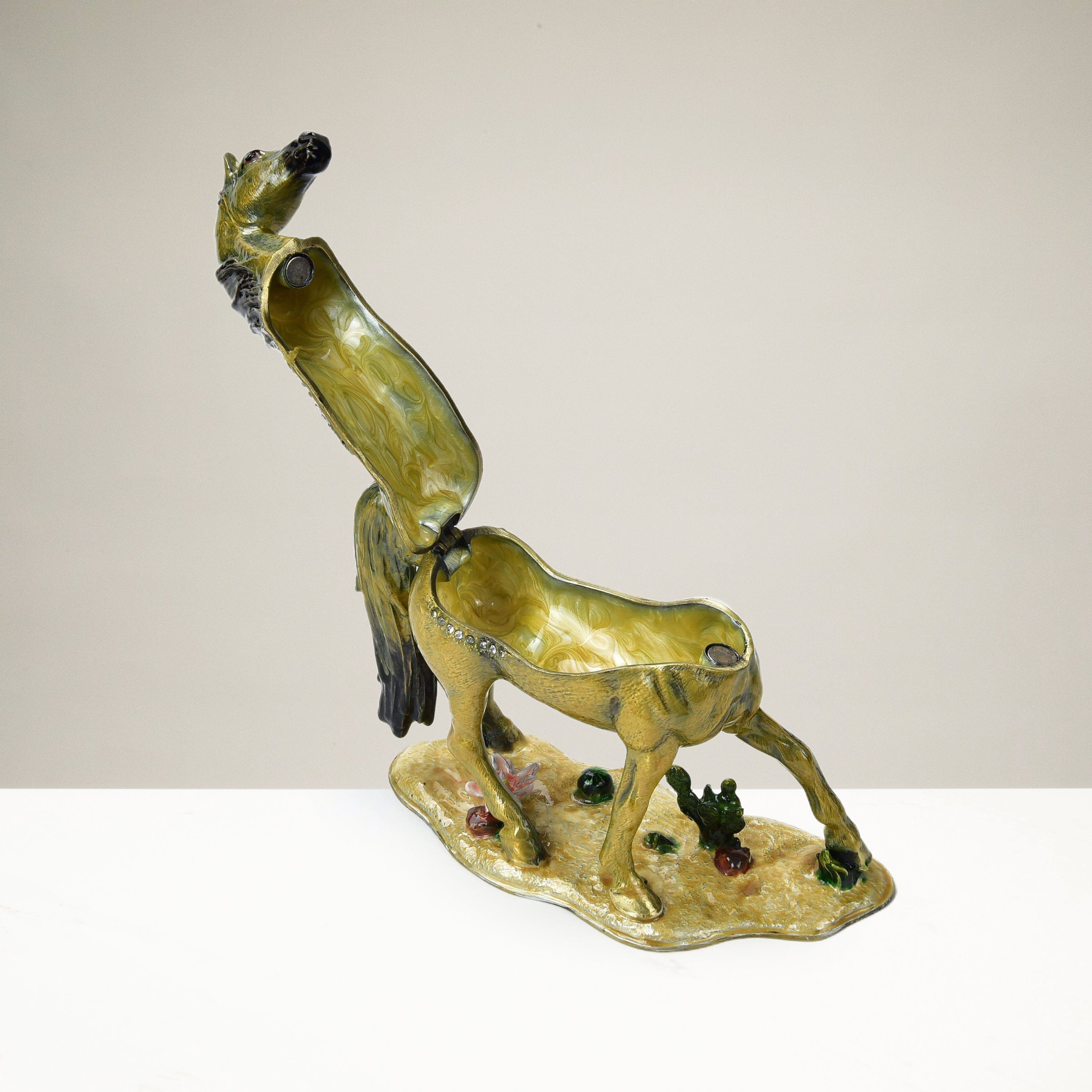 Kalifano Vanity Figurine Horse Figurine Keepsake Box made with Crystals SVA-087