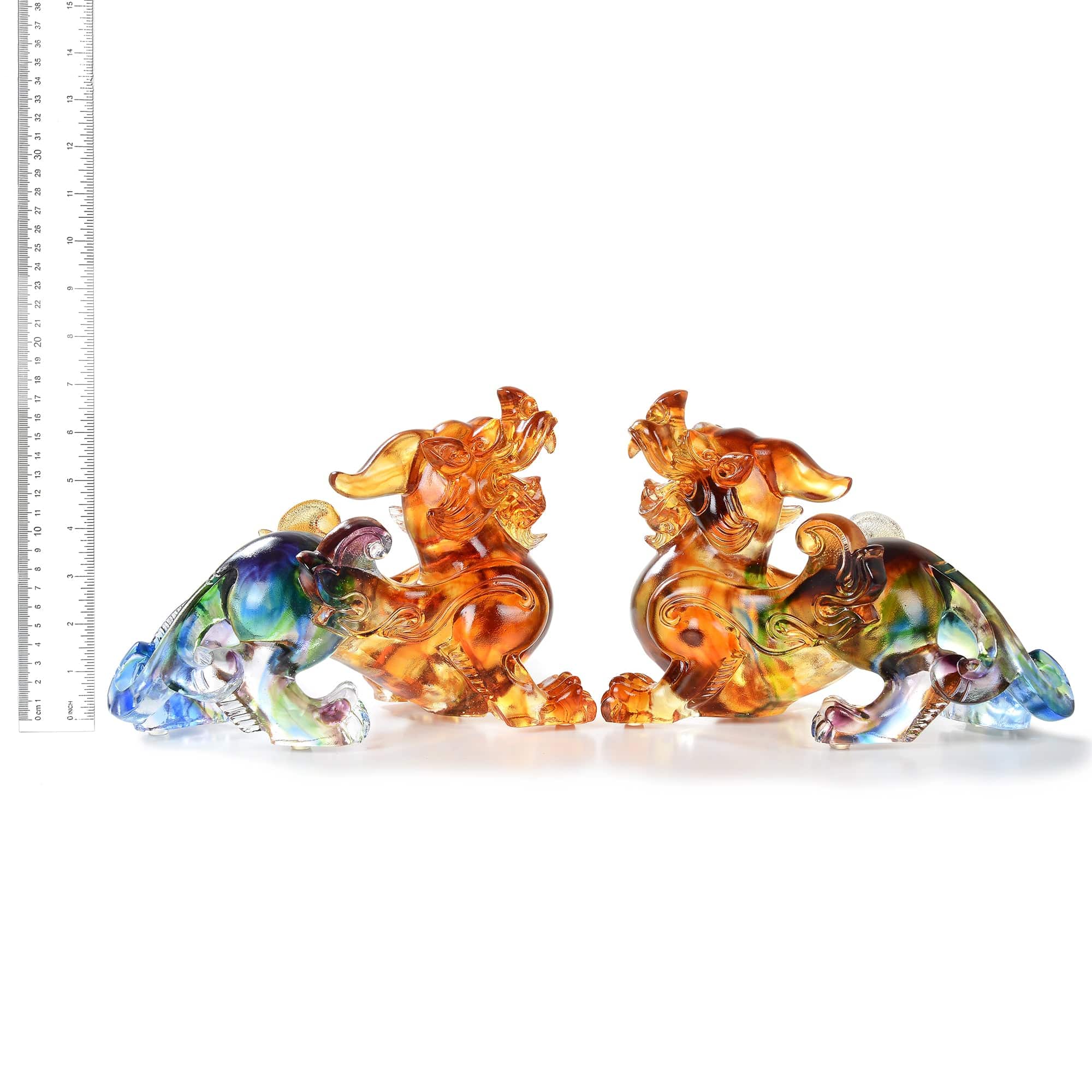 Kalifano Crystal Carving Protective Foo Dog Crystal Carving Pair - A Symbol of Good Luck and Protection CR3000-PIS