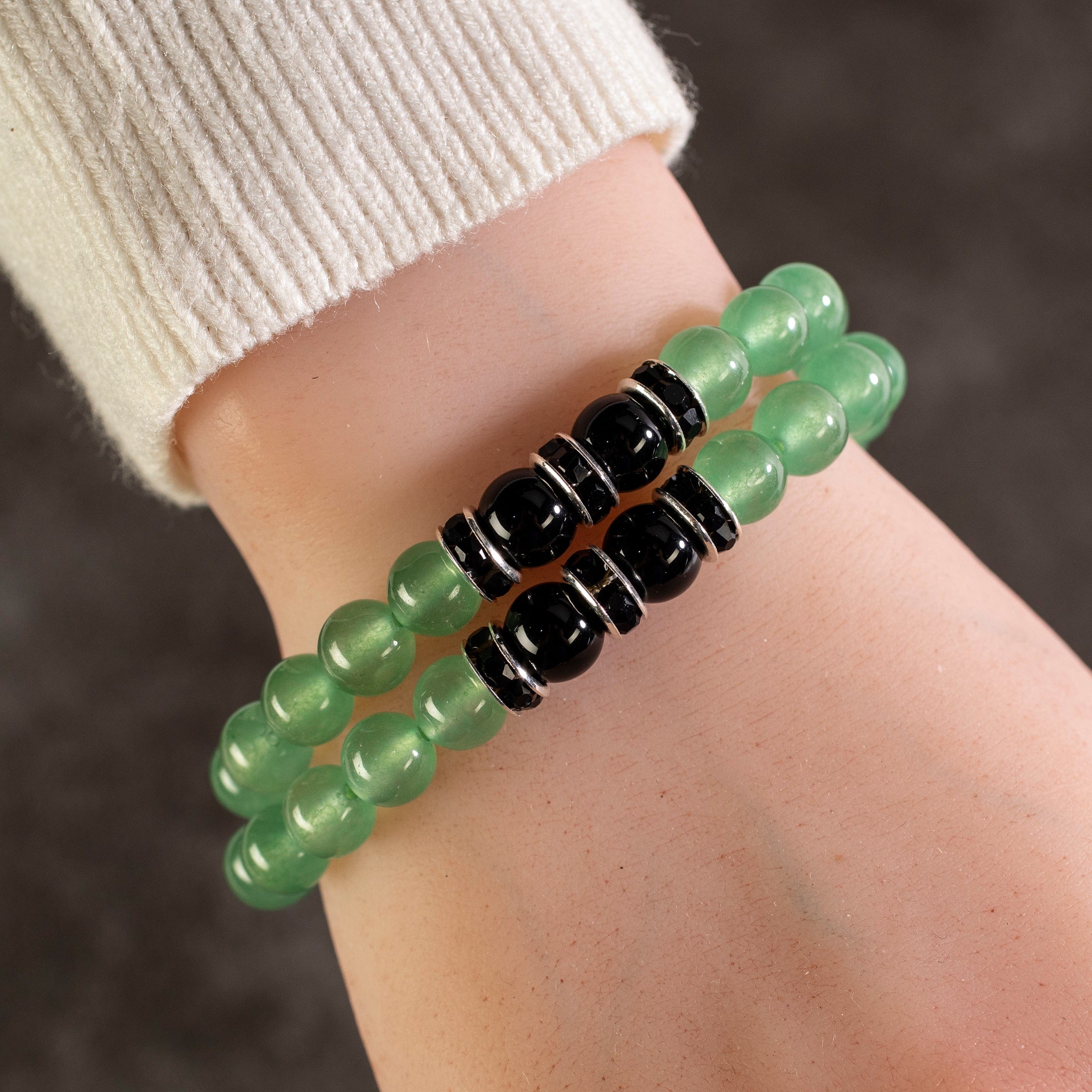 Kalifano Gemstone Bracelets Aventurine 8mm Beads with Black Agate and Black and Silver Accent Beads Double Wrap Elastic Gemstone Bracelet WHITE-BGI2-018