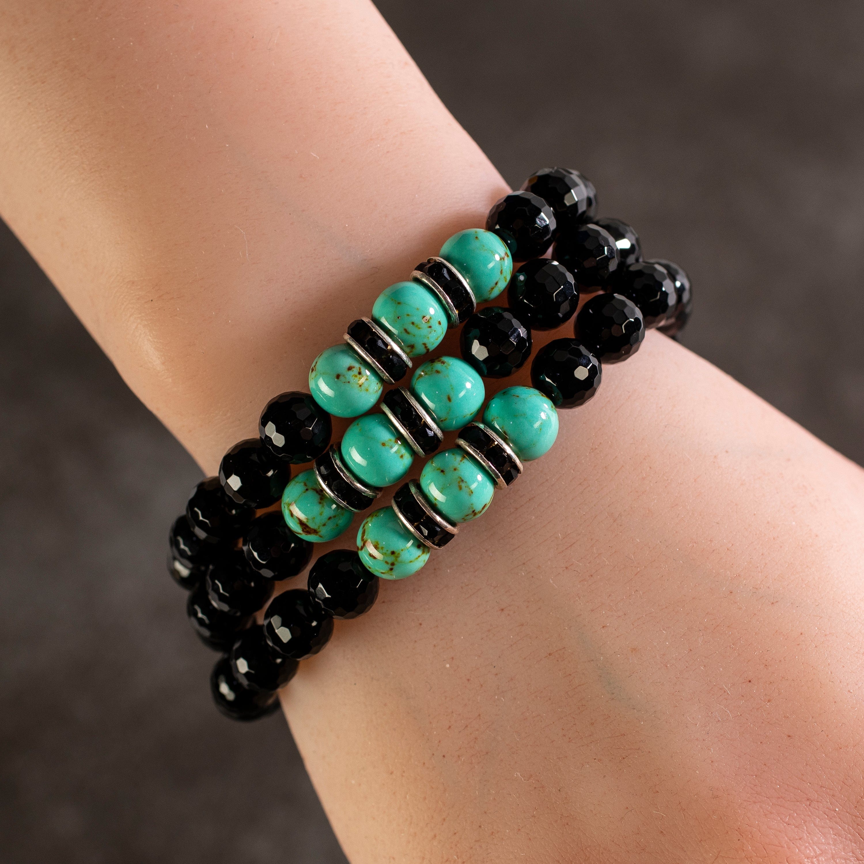 Kalifano Gemstone Bracelets Black Agate 8mm Beads with Howlite Turquoise and Crystal Accent Beads Triple Wrap Elastic Gemstone Bracelet WHITE-BGI3-015