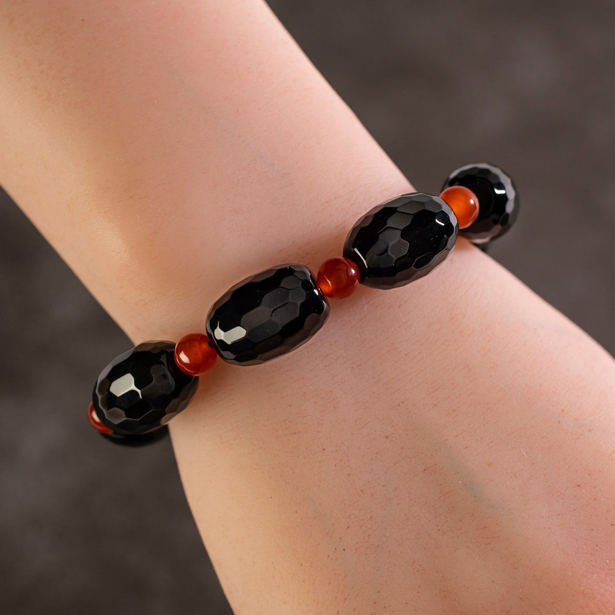 Kalifano Gemstone Bracelets Black Agate Carnelian Gemstone Elastic Bracelet RED-BGP-044
