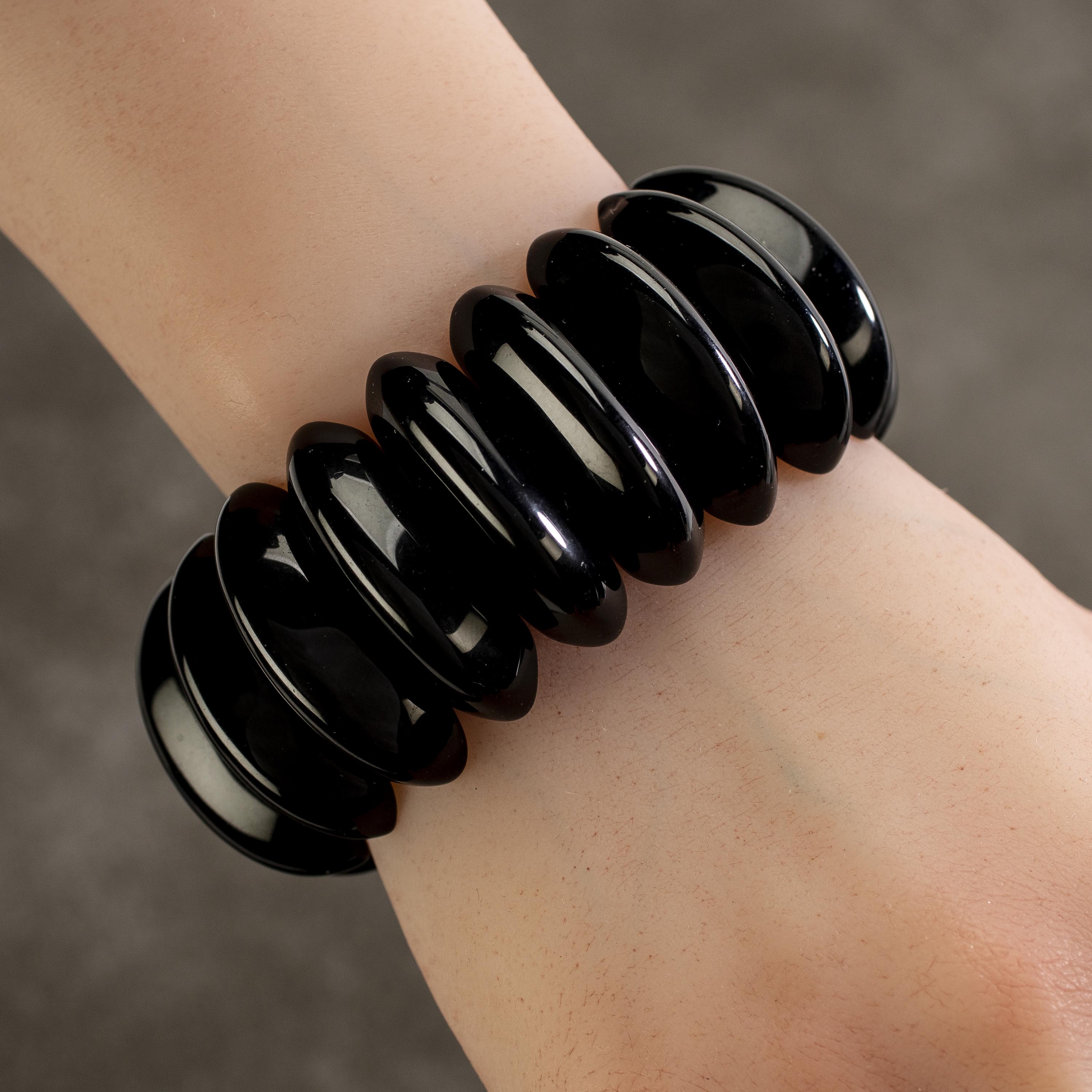Kalifano Gemstone Bracelets Black Agate Stretch Natural Gemstone Bracelet GOLD-BGP-023