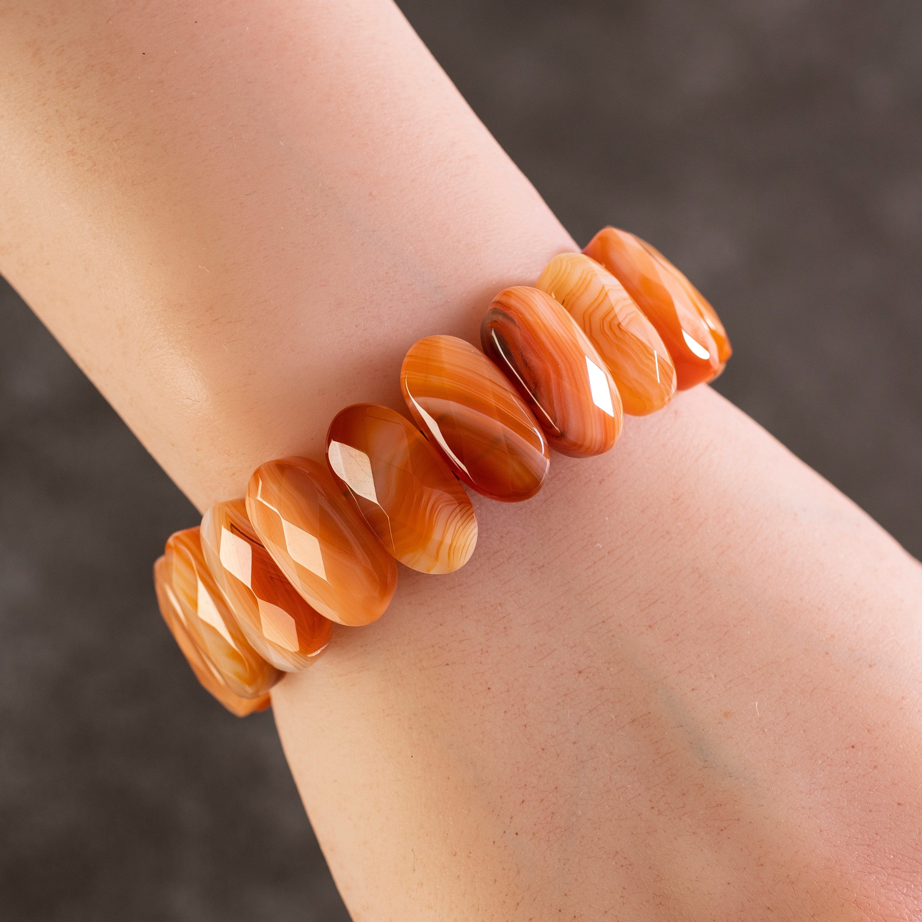 Kalifano Gemstone Bracelets Faceted Banded Carnelian Gemstone Elastic Bracelet RED-BGP-020