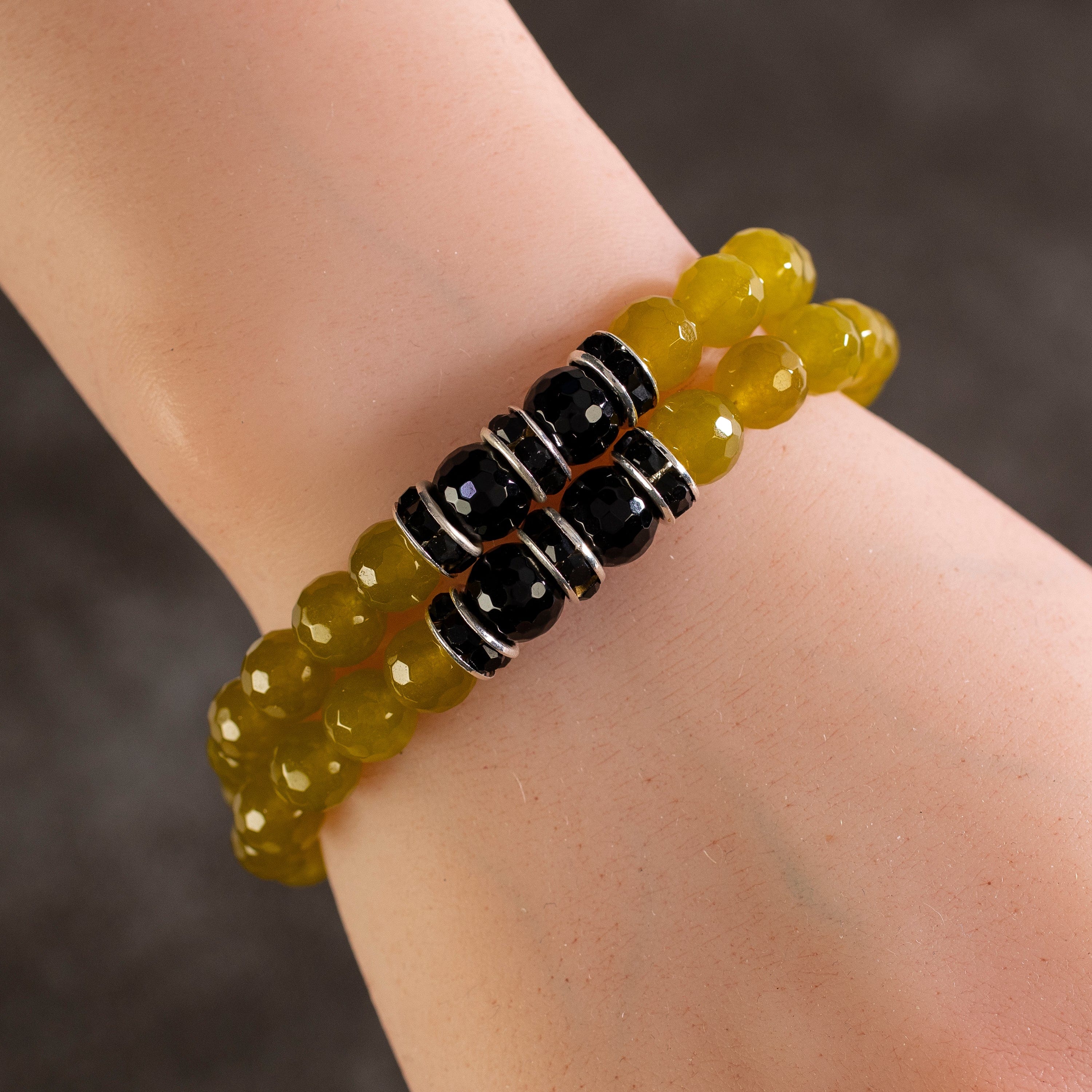Kalifano Gemstone Bracelets Faceted Green Agate 8mm Beads with Black Agate and Black and Silver Accent Beads Double Wrap Elastic Gemstone Bracelet WHITE-BGI2-025