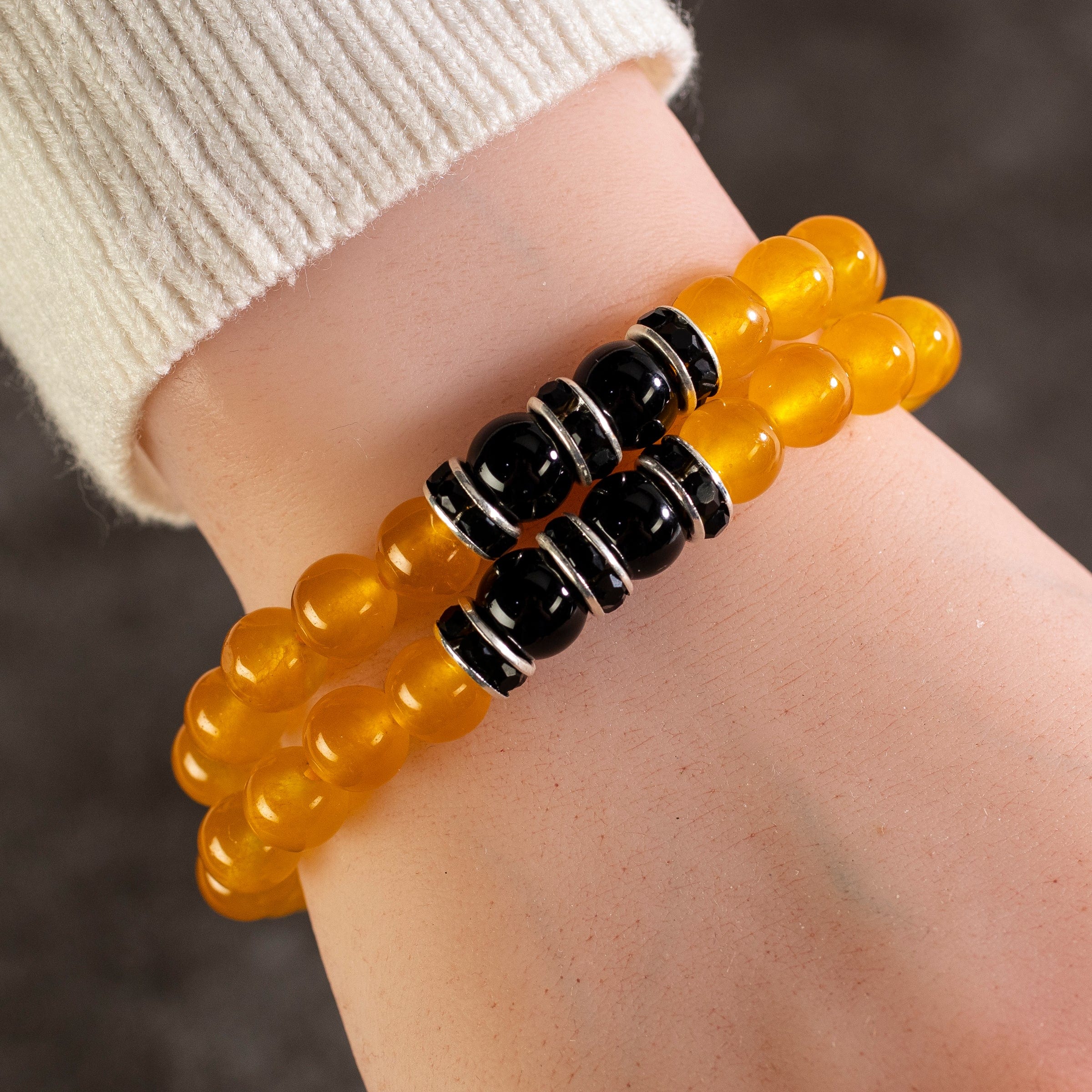 Kalifano Gemstone Bracelets Yellow Agate 8mm Beads with Black Agate and Black and Silver Accent Beads Double Wrap Elastic Gemstone Bracelet WHITE-BGI2-028