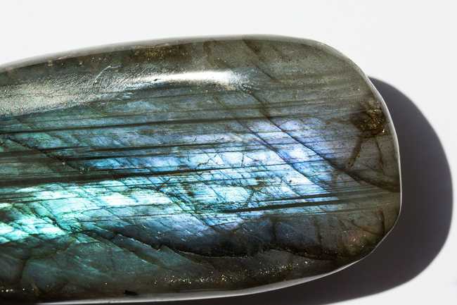 What Is Labradorite? Everything You Need to Know