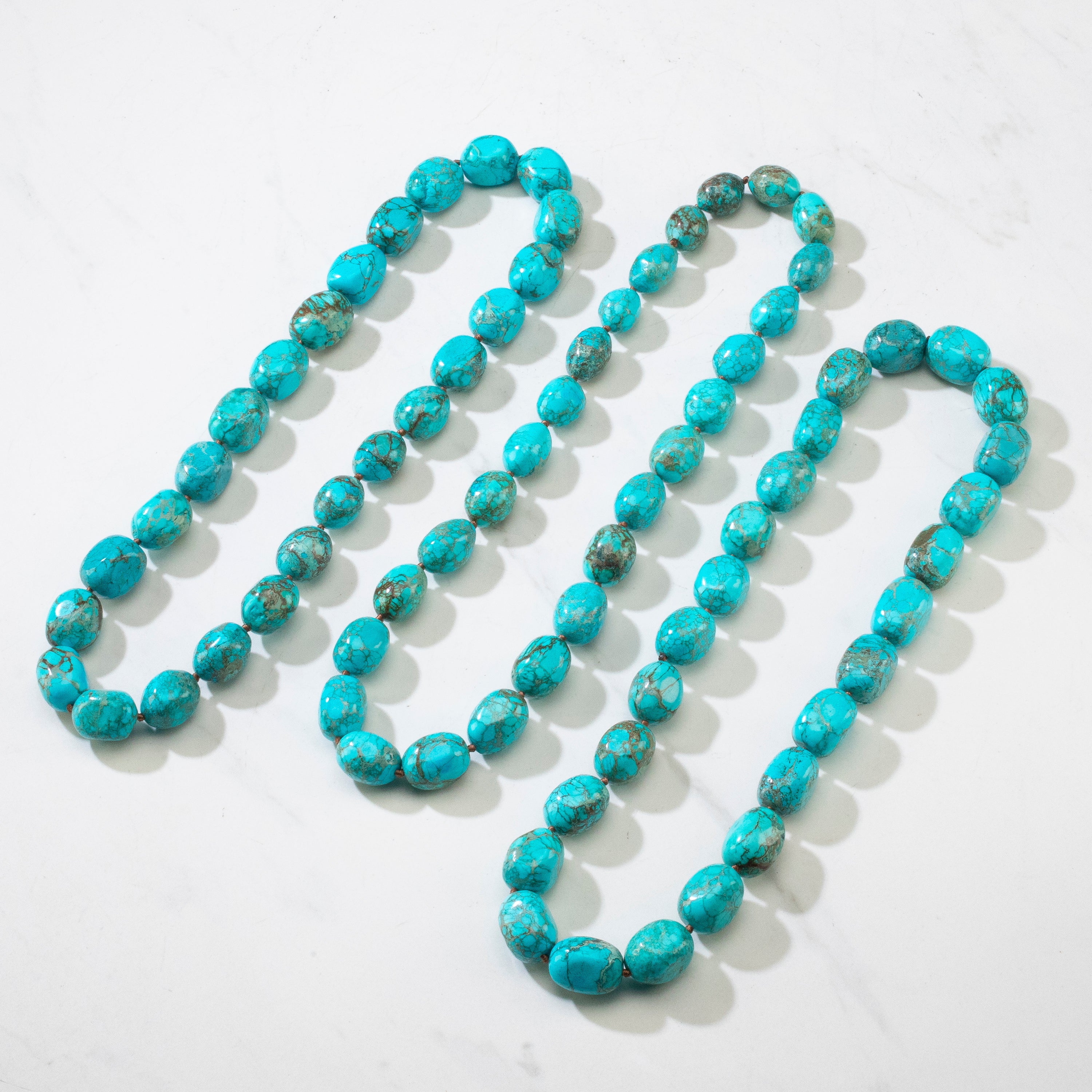 King Howlite Turquoise 25 mm Beads 28 in Necklace