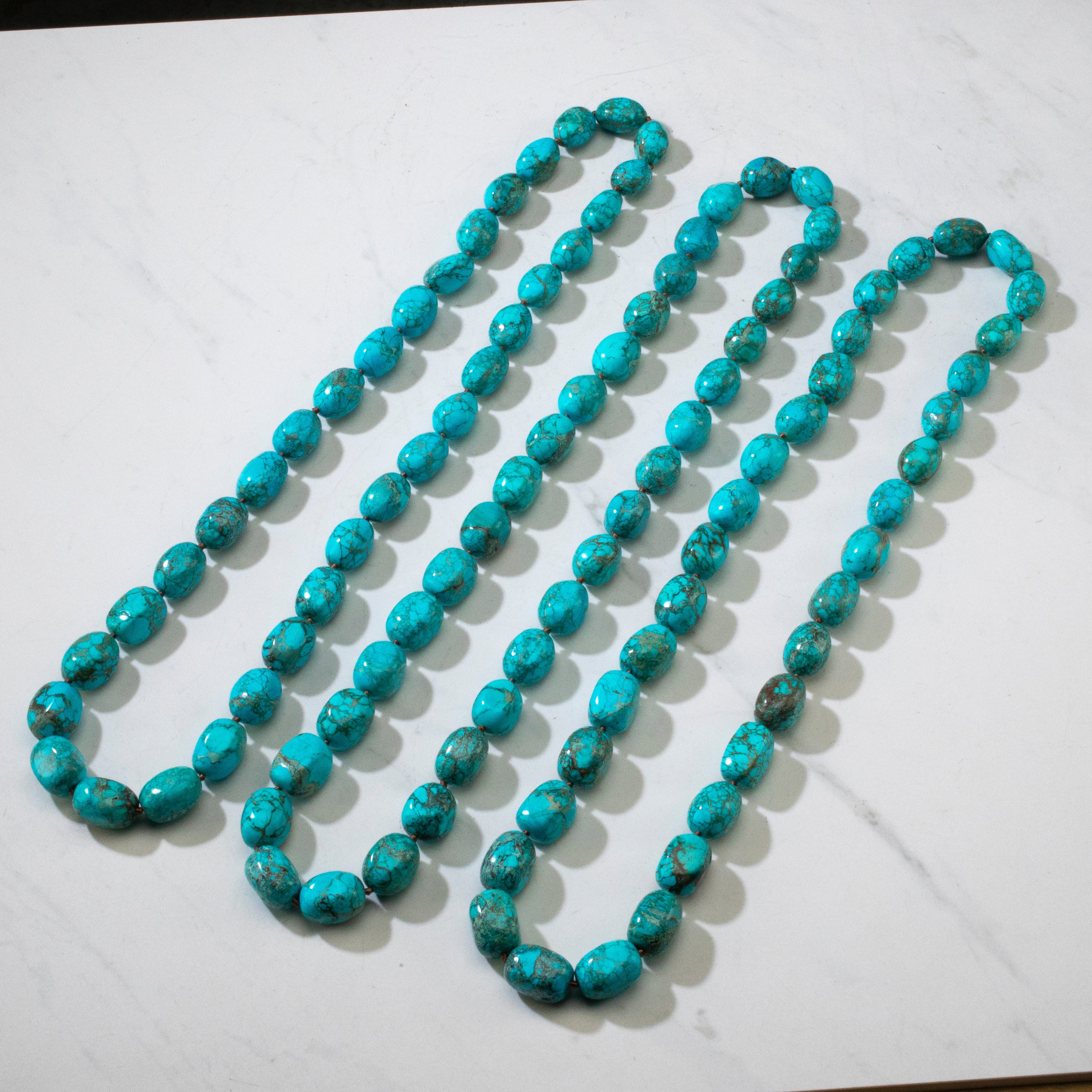 King Howlite Turquoise 25 mm Beads 37 in Necklace