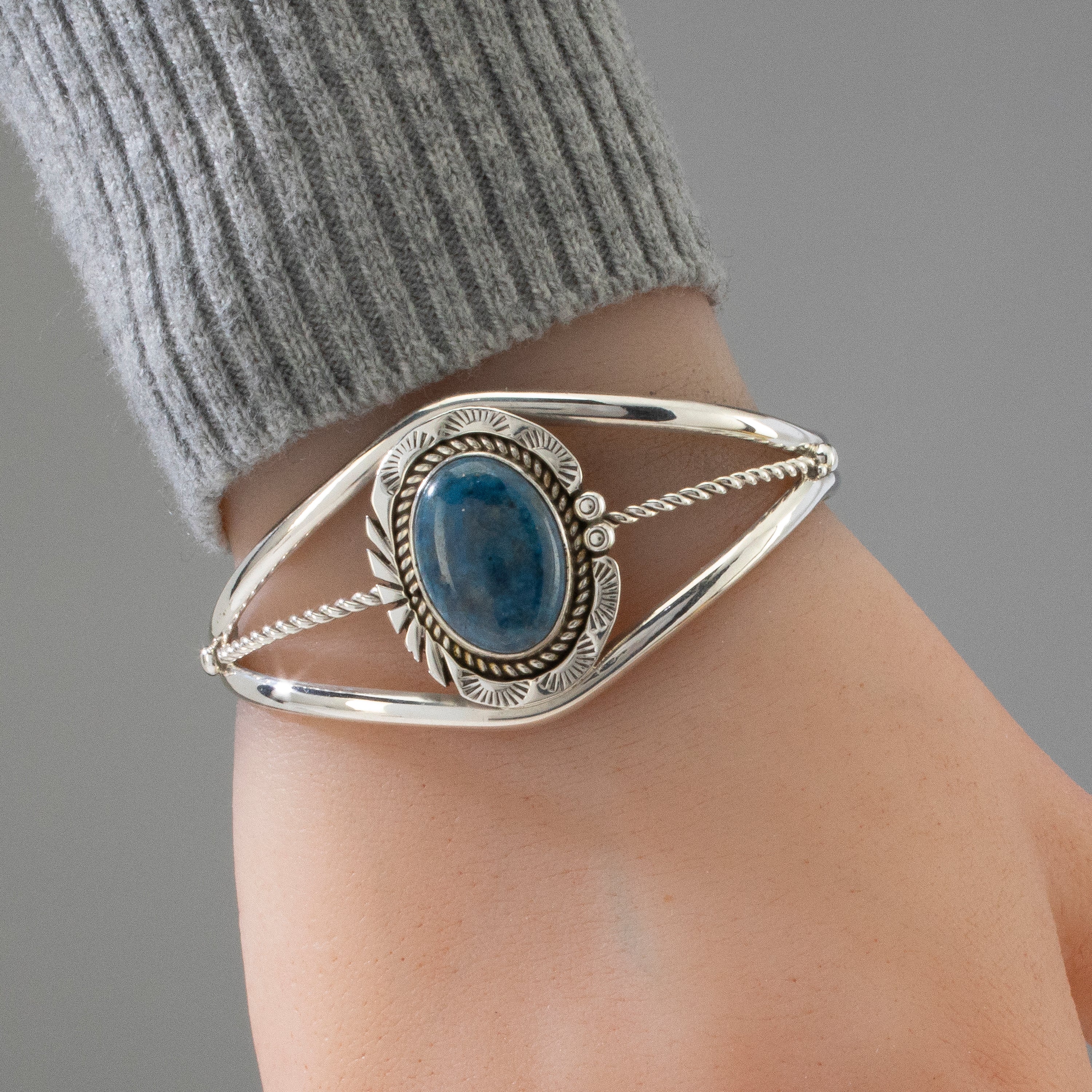 Evelyn & Edward James Denim Lapis Cabachon Navajo USA Native American Made 925 Sterling Silver Cuff