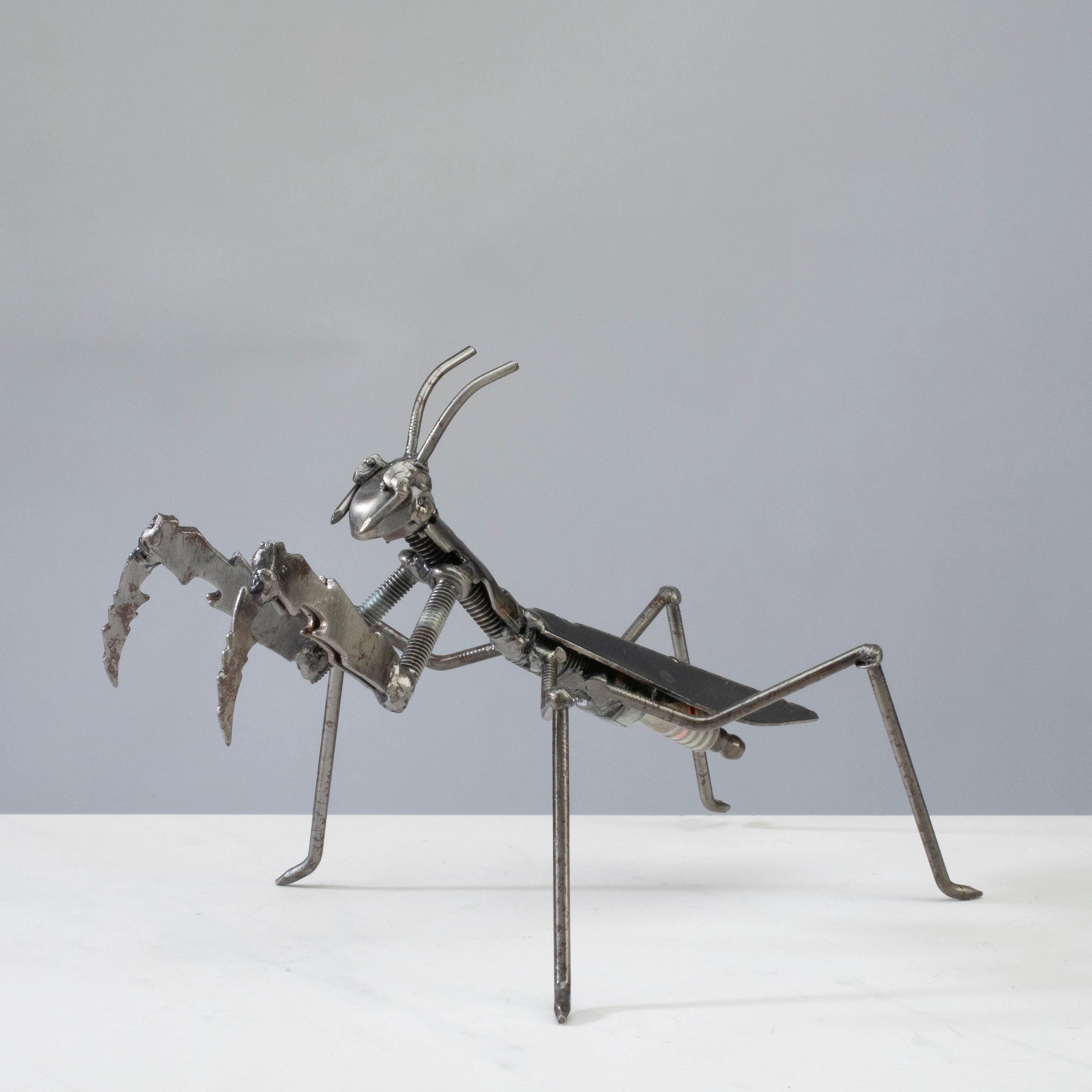 KALIFANO Recycled Metal Art Grasshopper Recycled Metal Sculpture RMS-250GH-N