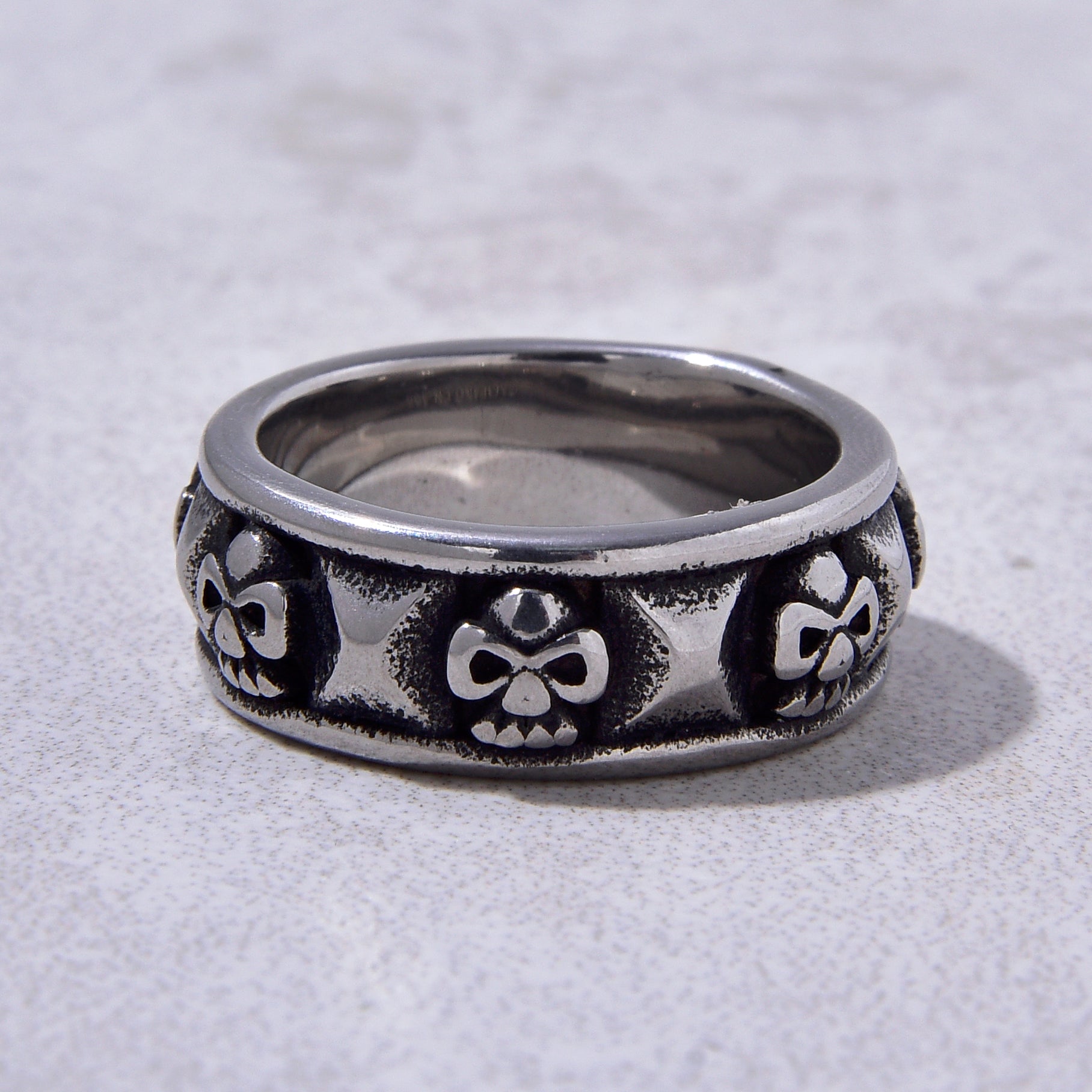 Silver Punk Skull Steel Hearts Ring