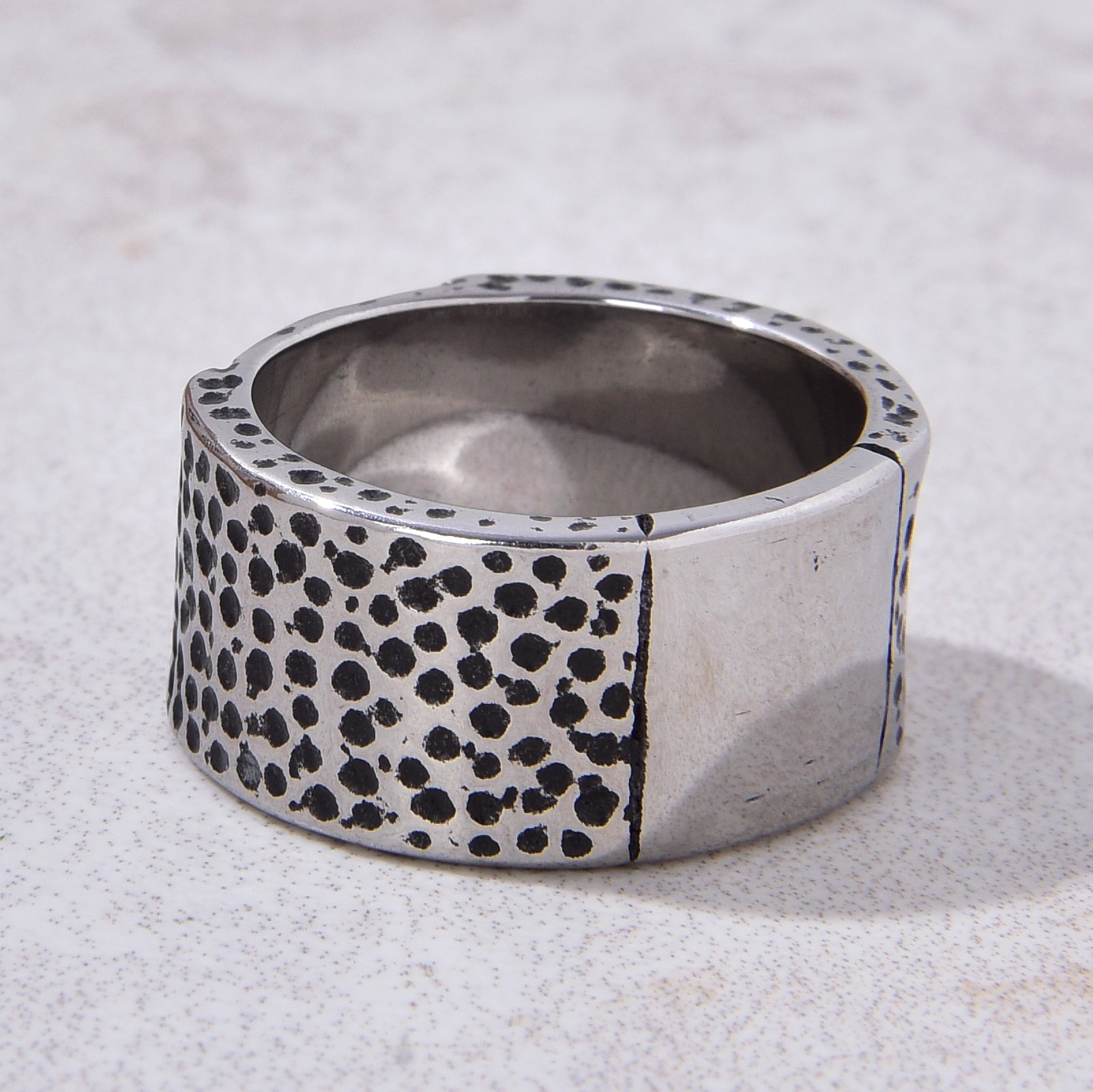 Silver Skull Steel Hearts Ring