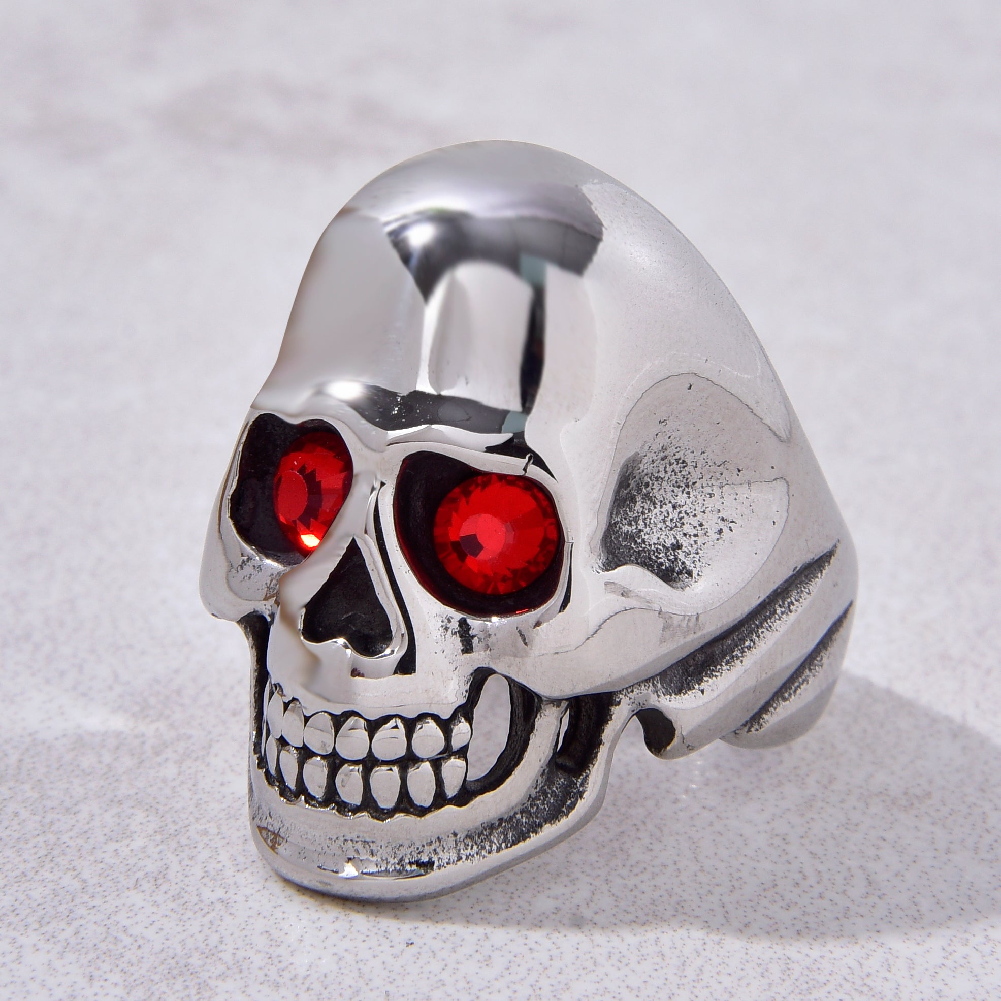 Silver Punk Skull syn Ruby Steel Hearts Ring