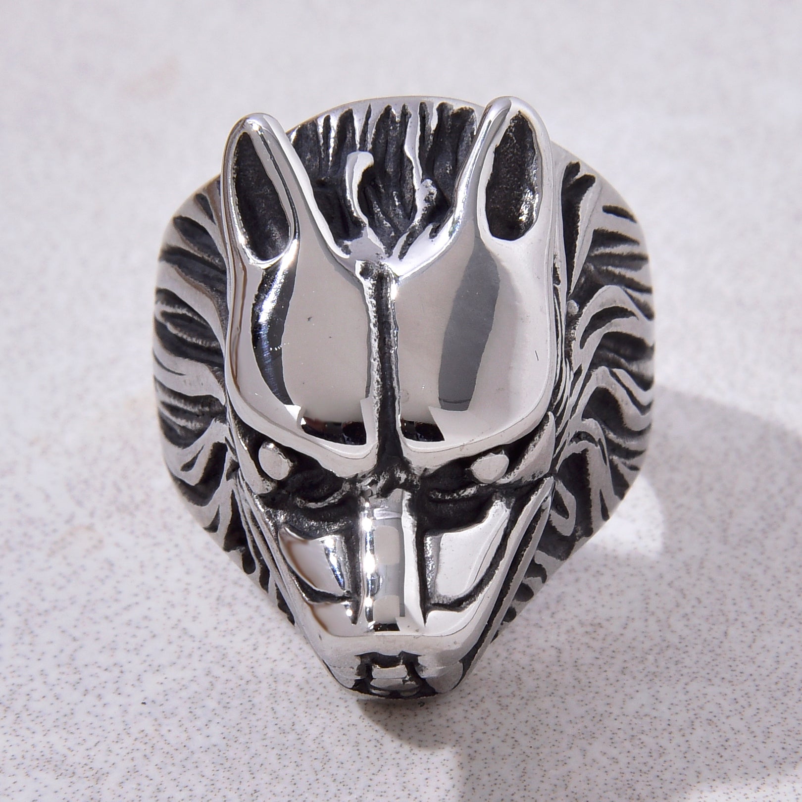 Silver Wolf Head Steel Hearts Ring