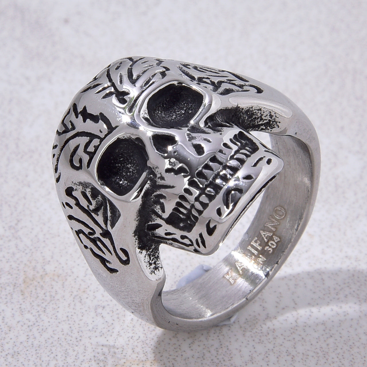 Silver Skull Steel Hearts Ring