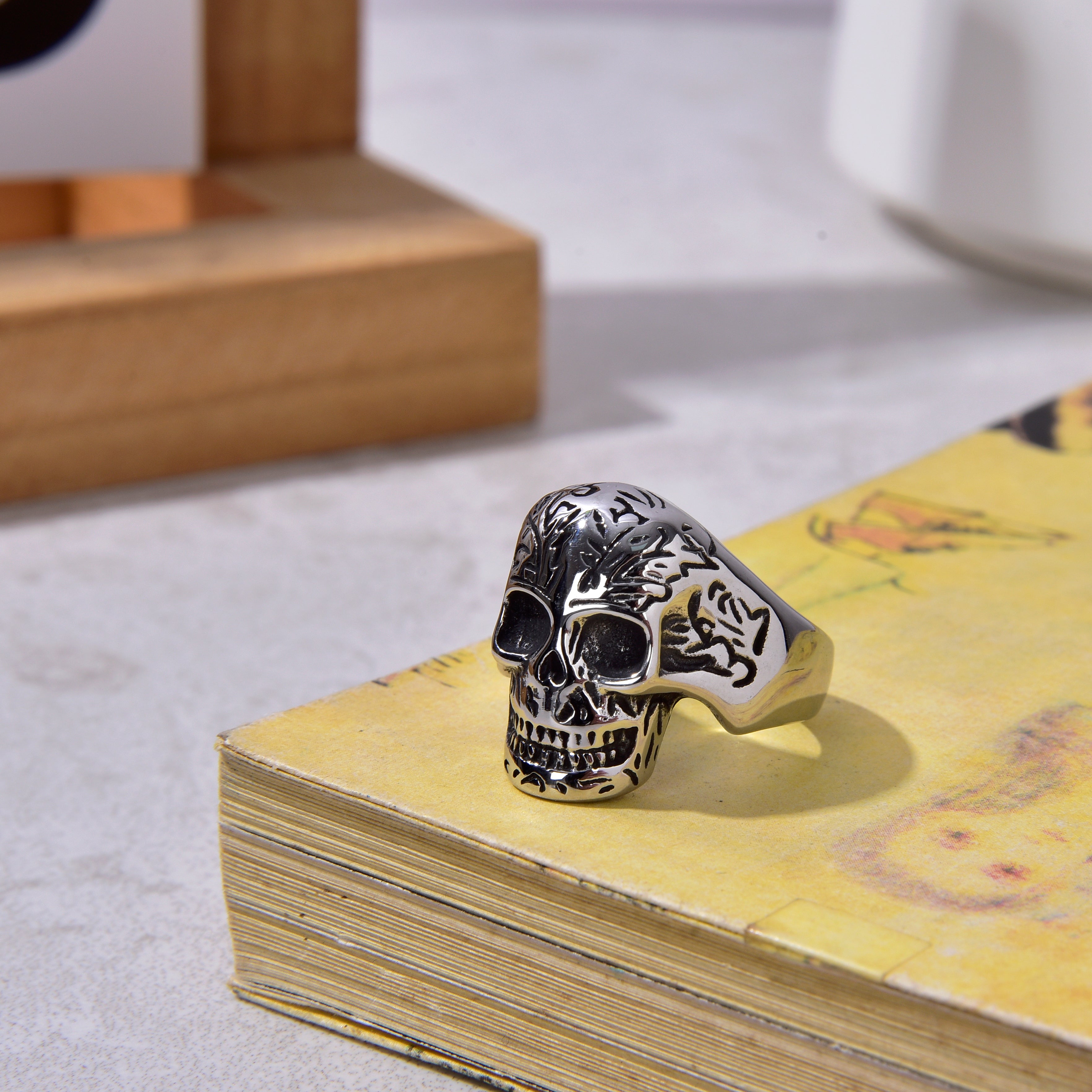 Silver Skull Steel Hearts Ring