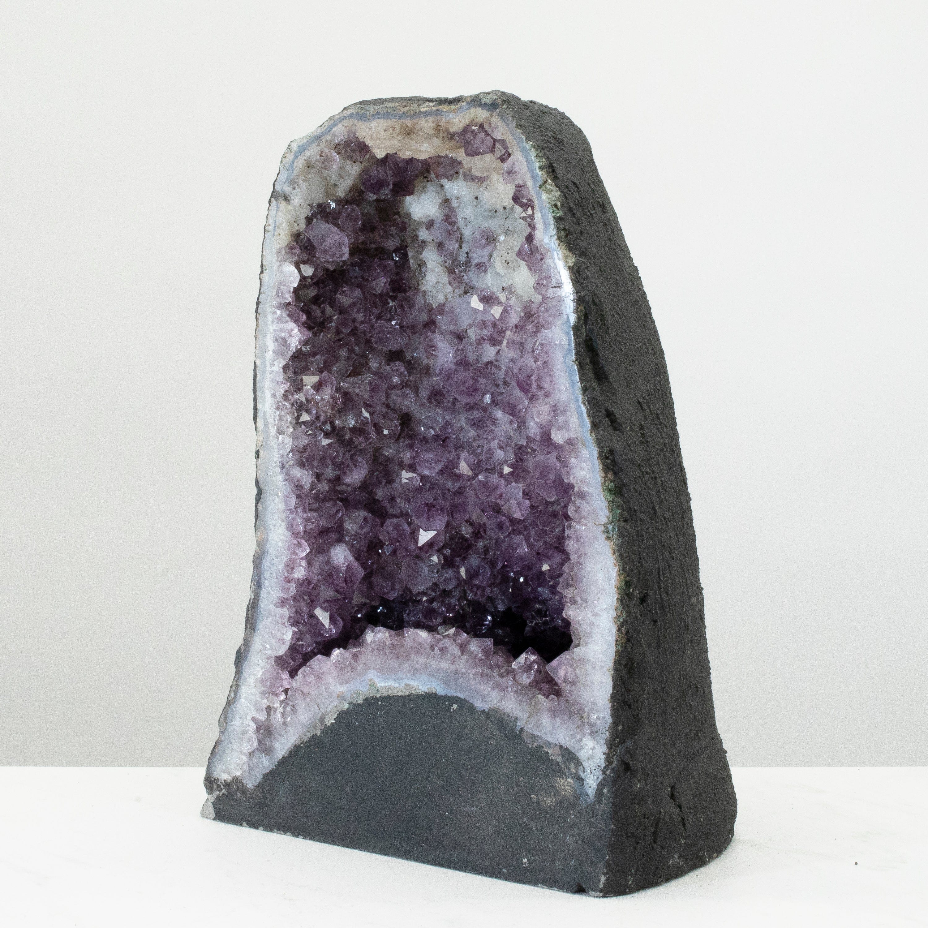 Kalifano Amethyst Amethyst Geode Cathedral from Brazil - 14" / 32.3 lbs BAG4400.007