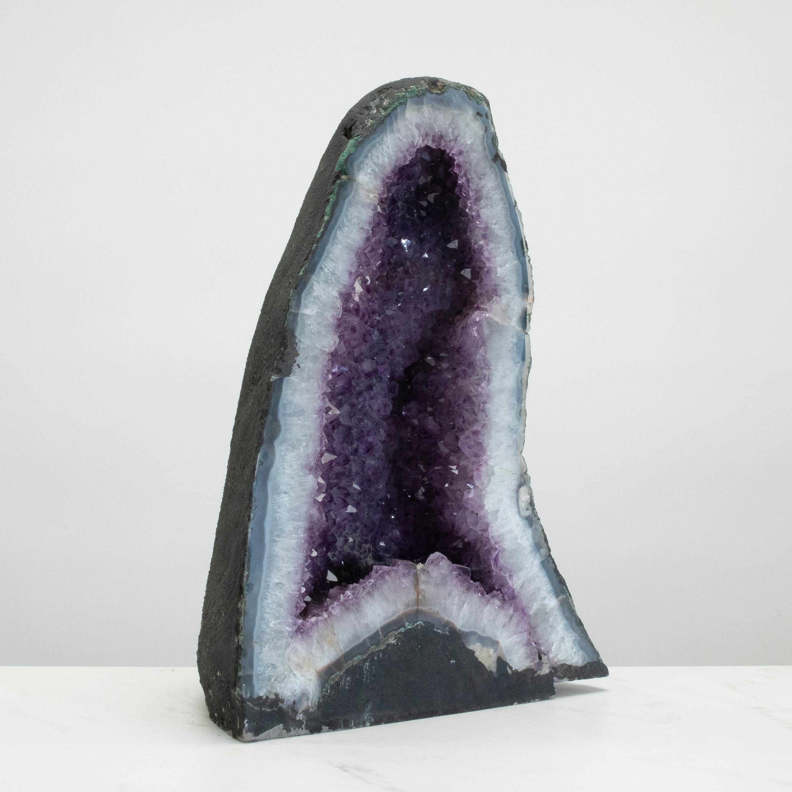 Kalifano Amethyst Amethyst Geode Cathedral from Brazil - 17" / 43.1 lbs BAG6800.004