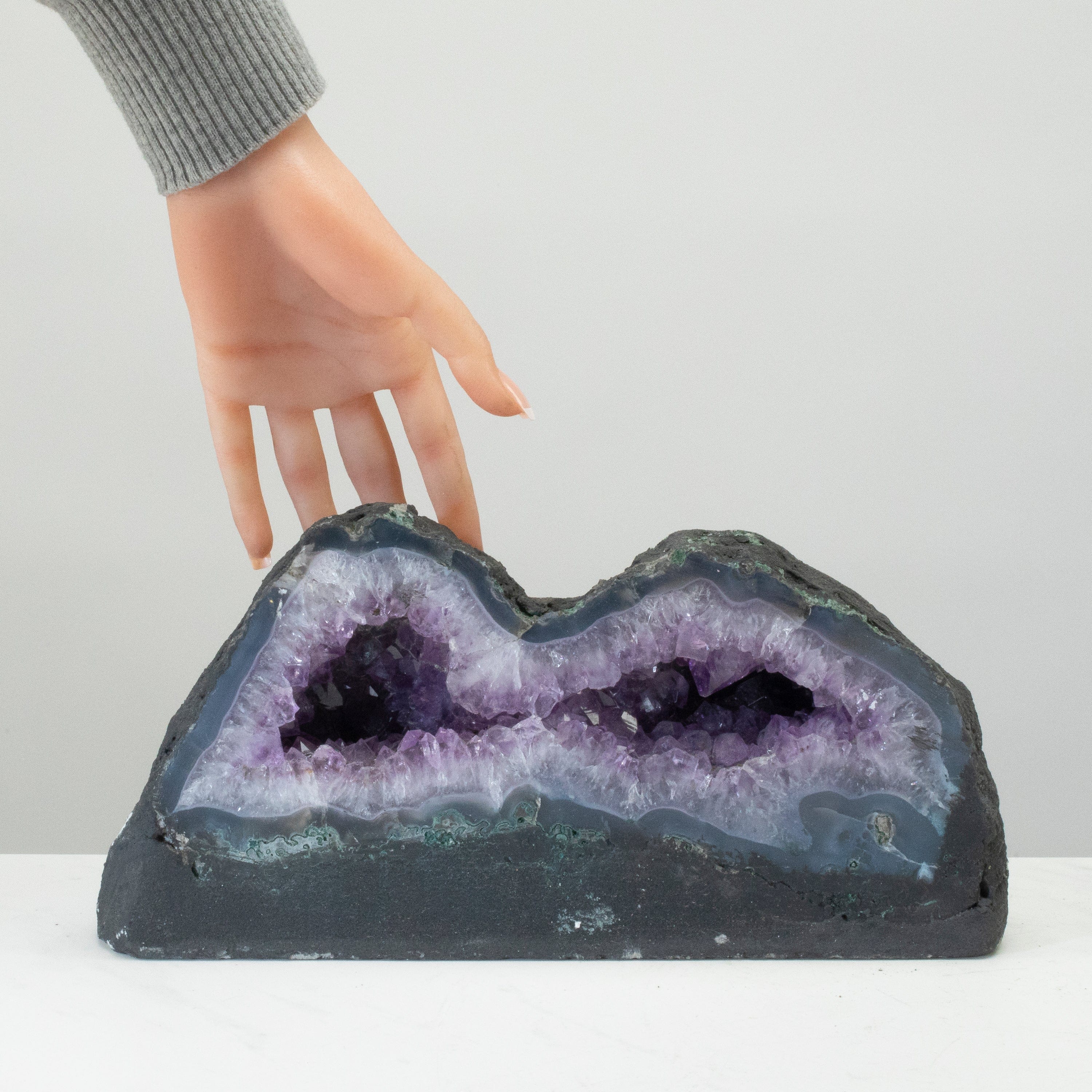 Kalifano Amethyst Amethyst Geode Cathedral from Brazil - 6" / 12.8 lbs BAG2000.010