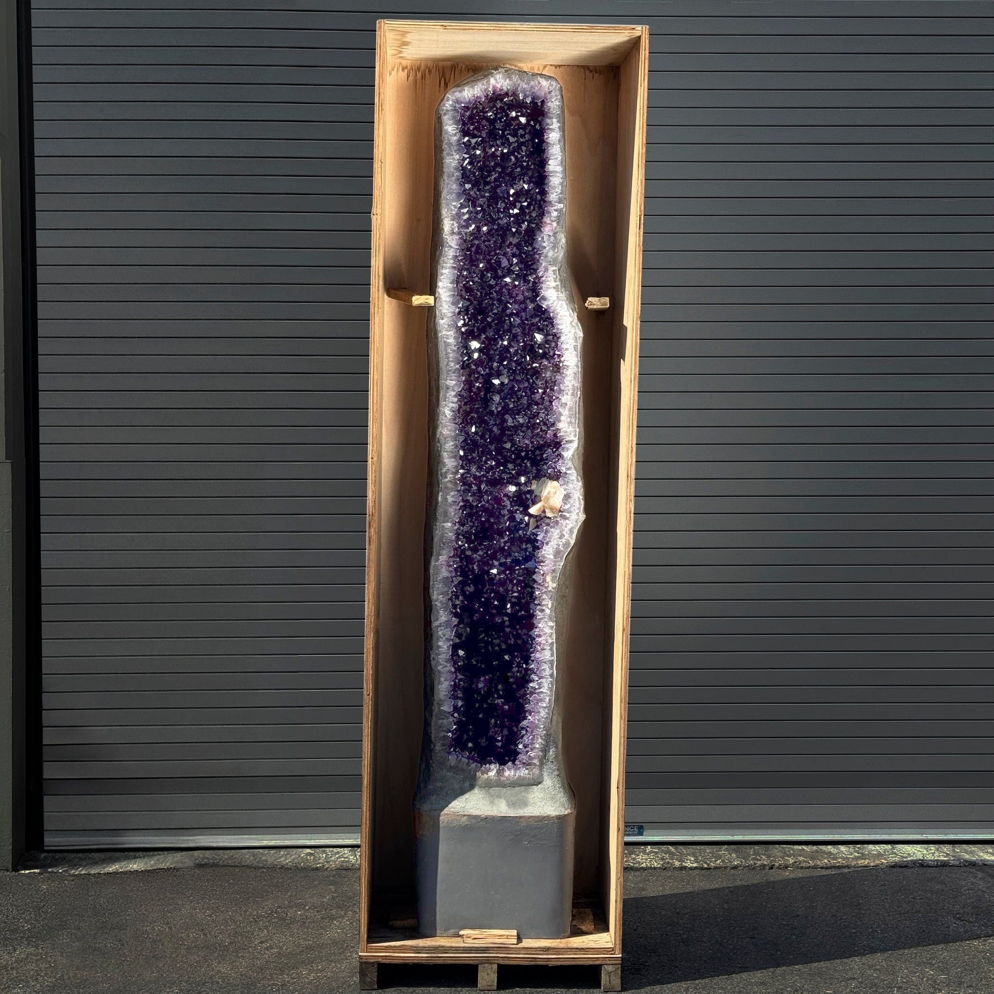Kalifano Amethyst Amethyst Geode Cathedral from Uruguay - 84 in / 867 lbs UAG320000.001