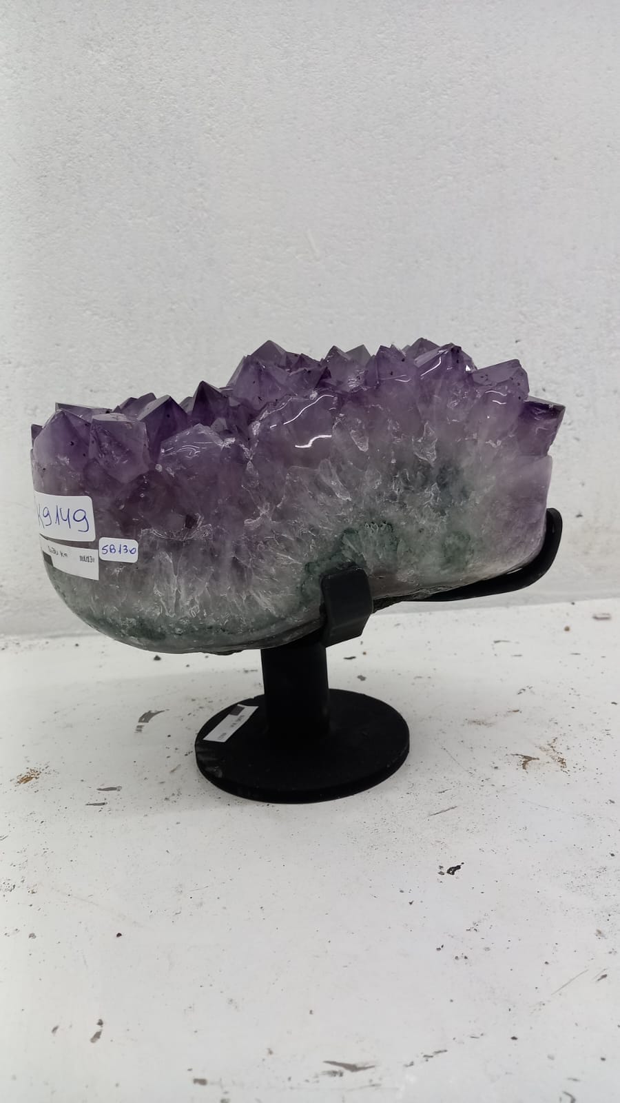 Kalifano Amethyst Amethyst Geode from Brazil on Custom Swivel Stand- 9" / 11.7 lbs BAG1800.005