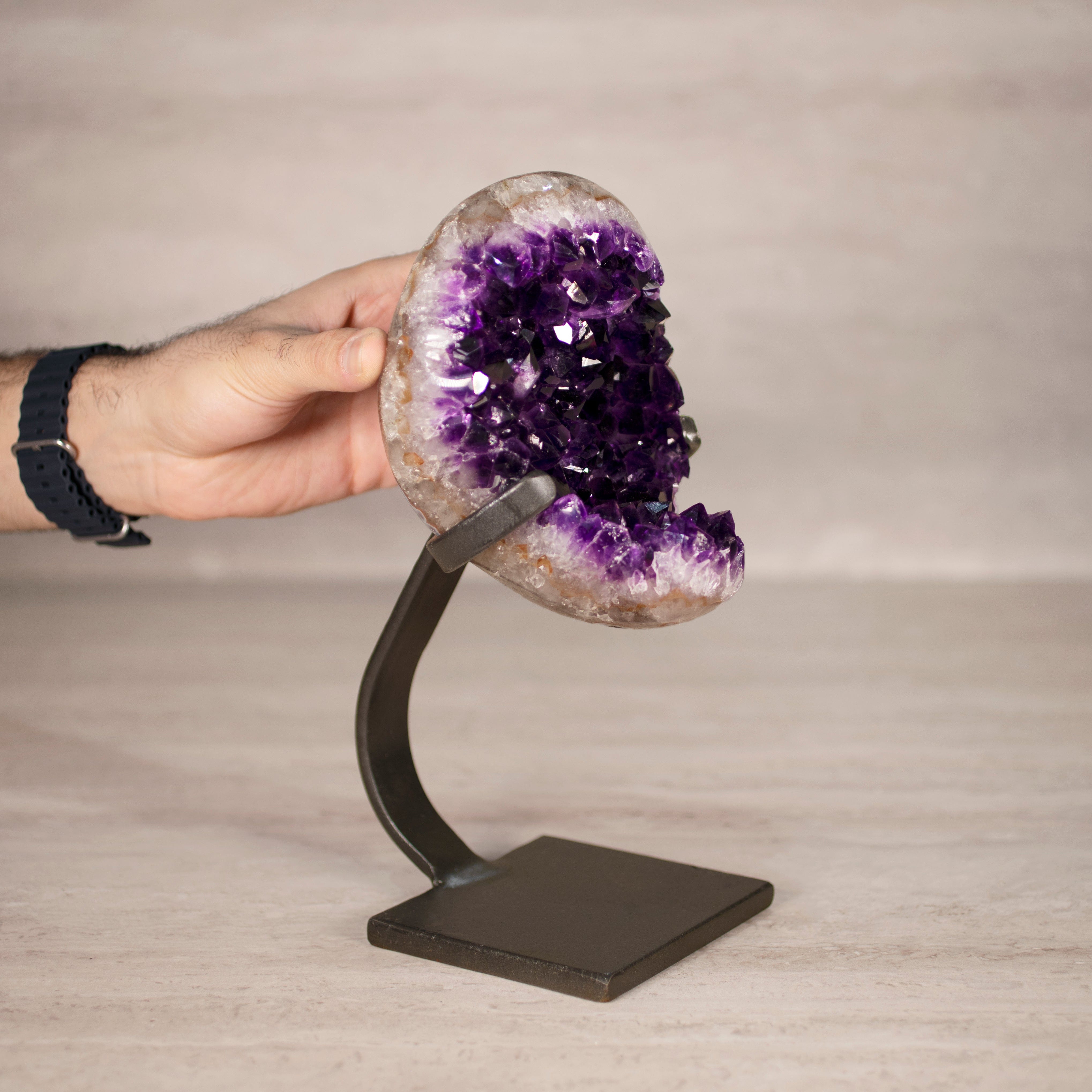Kalifano Amethyst Amethyst Geode on Custom Stand from Uruguay - 10 in / 6 lbs UAG2800.011
