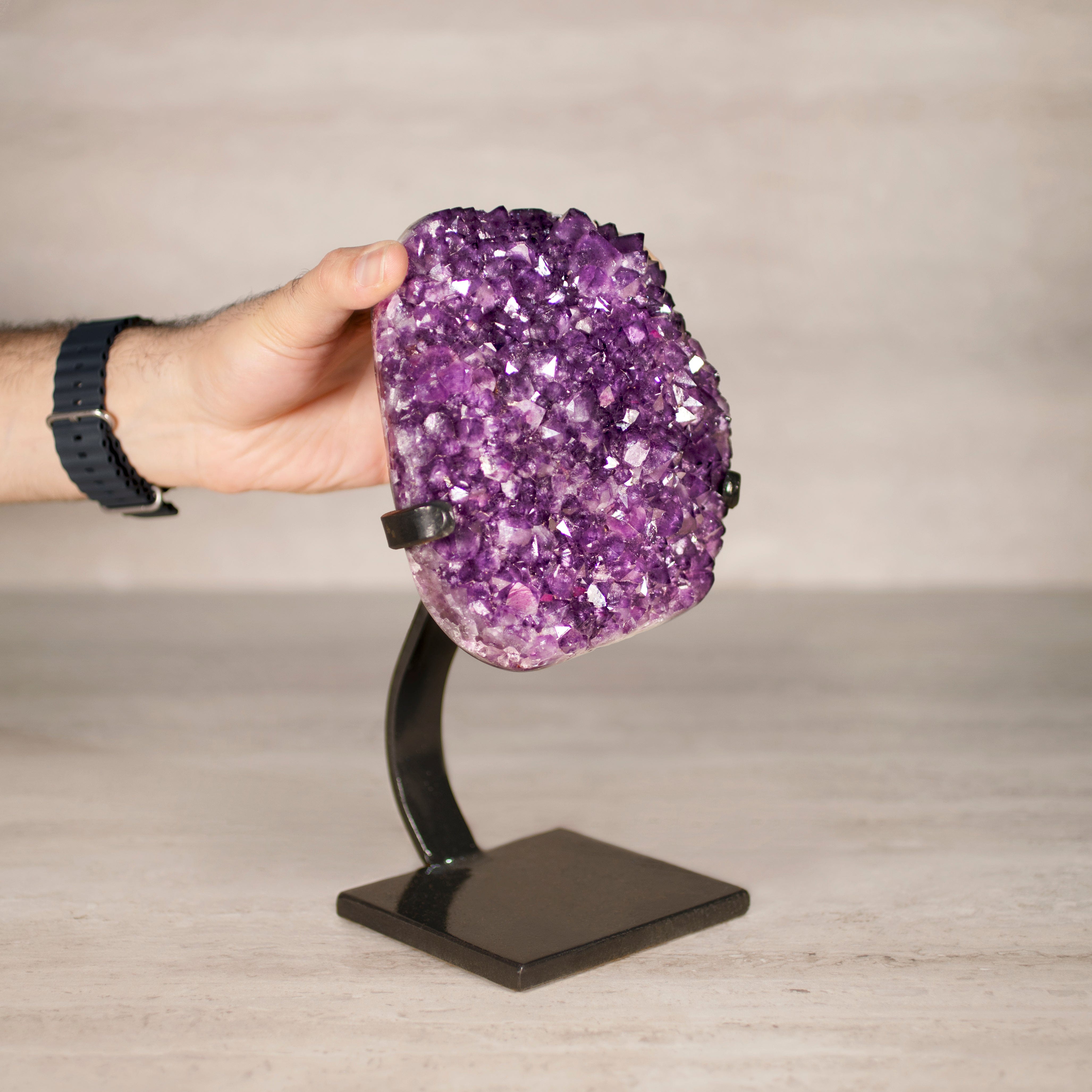 Kalifano Amethyst Amethyst Geode on Custom Stand from Uruguay - 10 in / 7.5 lbs UAG3400.013