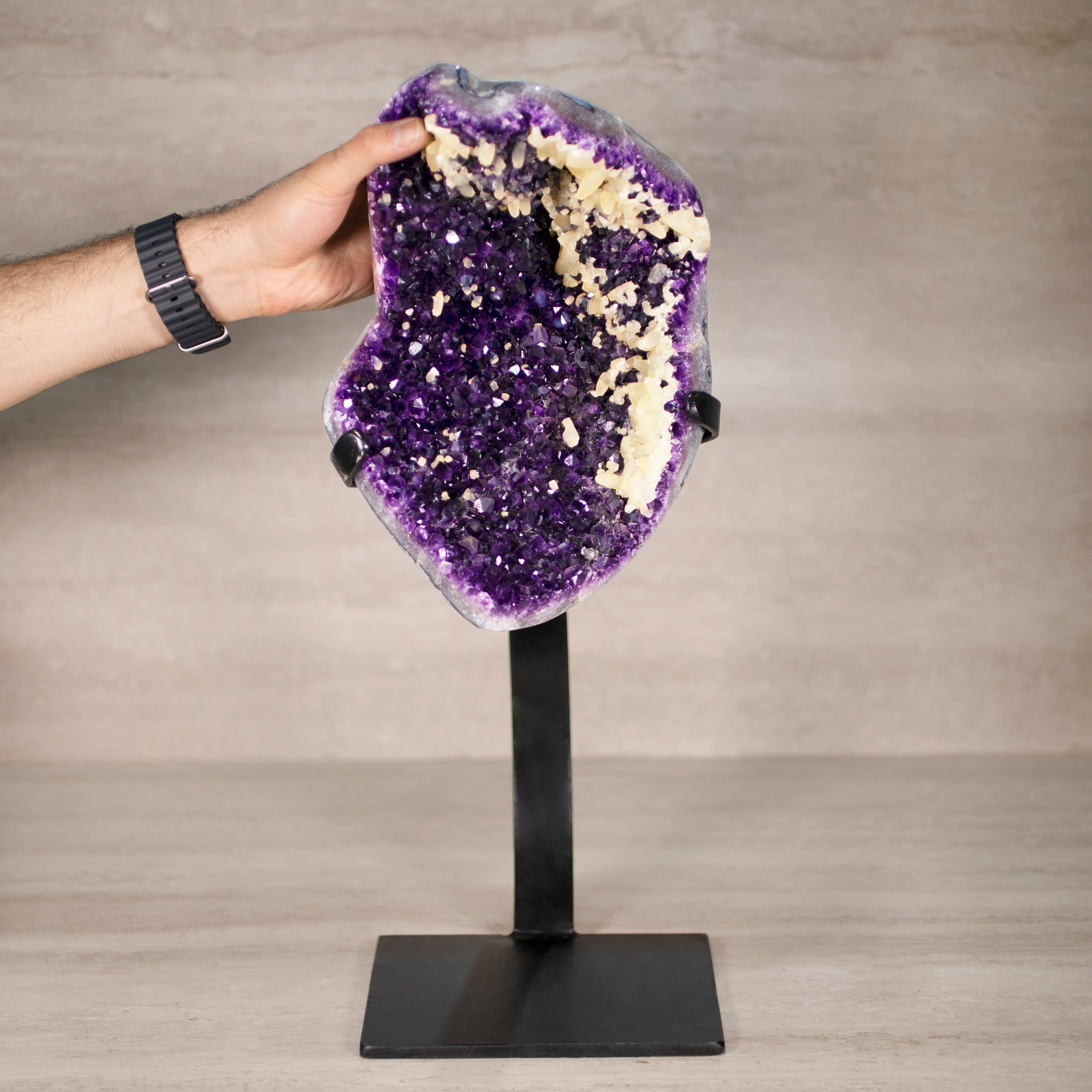 Kalifano Amethyst Amethyst Geode on Custom Stand from Uruguay - 21 in / 22 lbs UAG10000.006