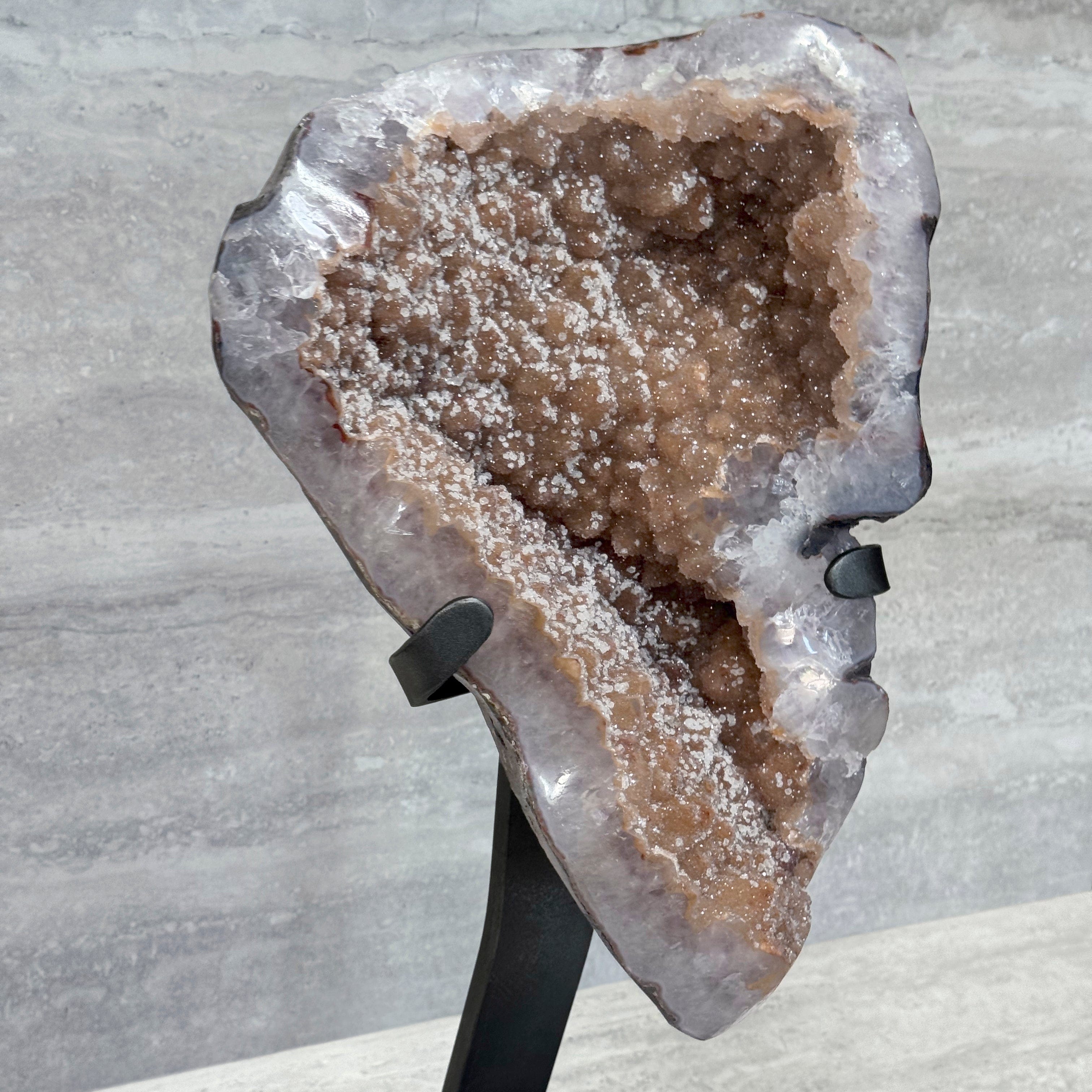 Kalifano Amethyst Amethyst Geode on Custom Stand from Uruguay - 23 in / 42 lbs UAG12000.002