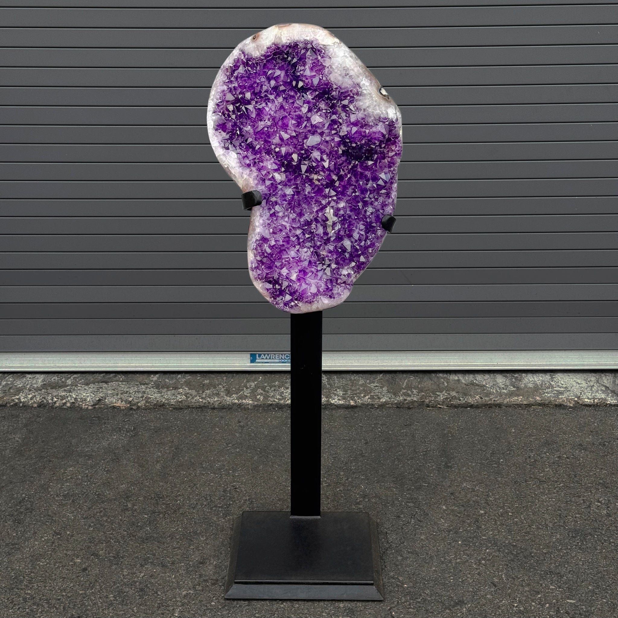 Kalifano Amethyst Amethyst Geode on Custom Stand from Uruguay - 47 in / 132 lbs UAG48000.006