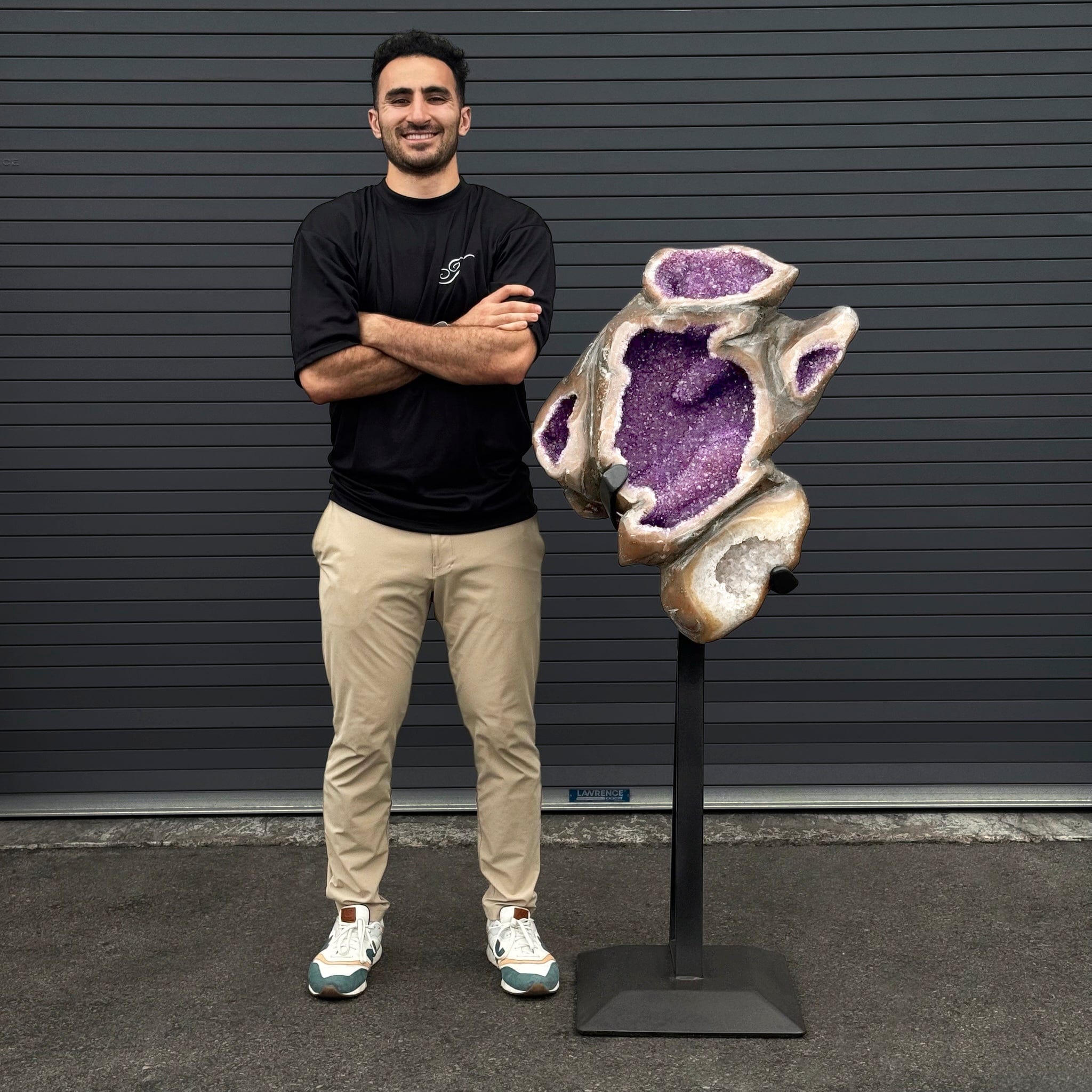 Kalifano Amethyst Amethyst Geode on Custom Stand from Uruguay - 57 in / 214 lbs UAG96000.002