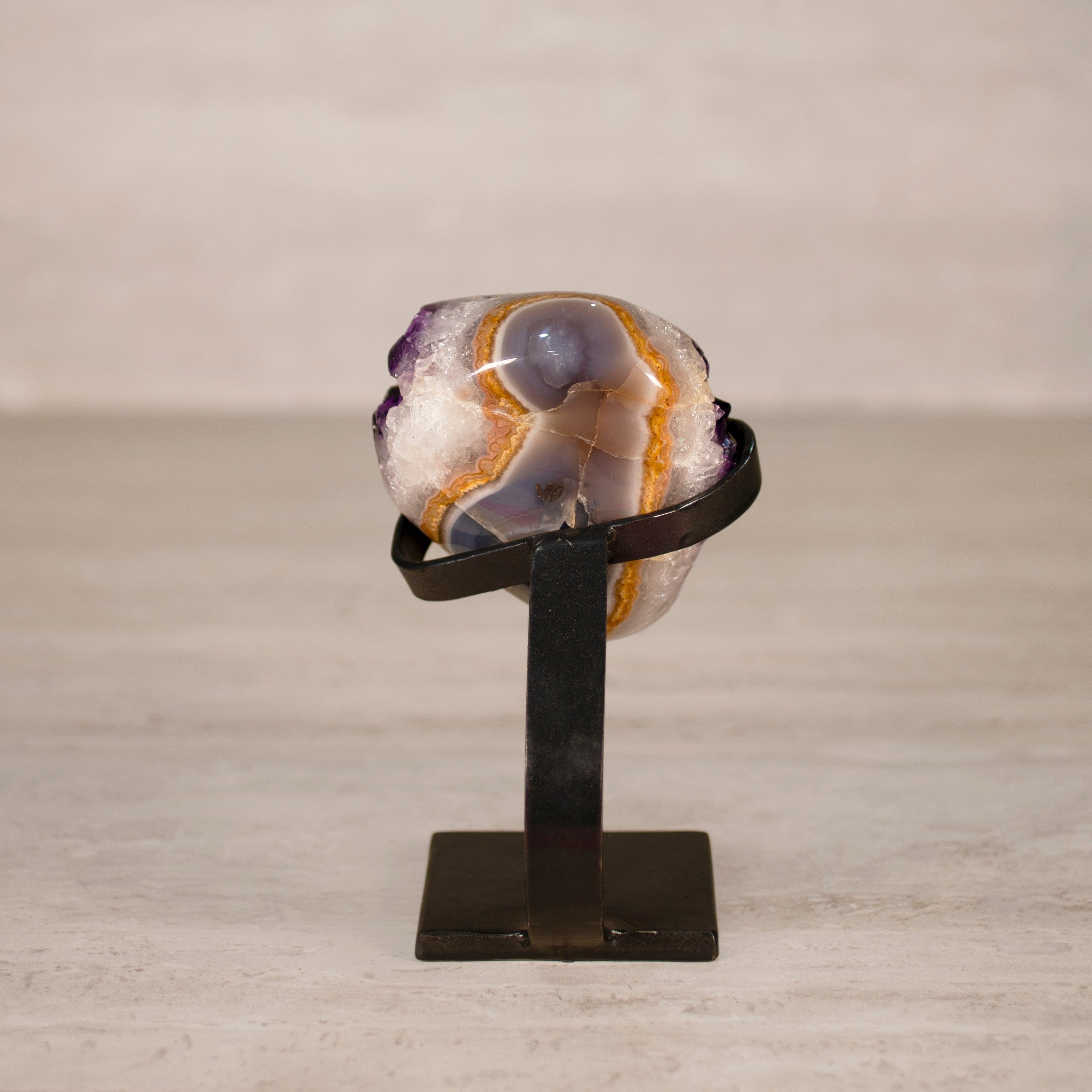 Kalifano Amethyst Amethyst Geode on Custom Stand from Uruguay - 6.5 in / 2.5 lbs UAG1300.024