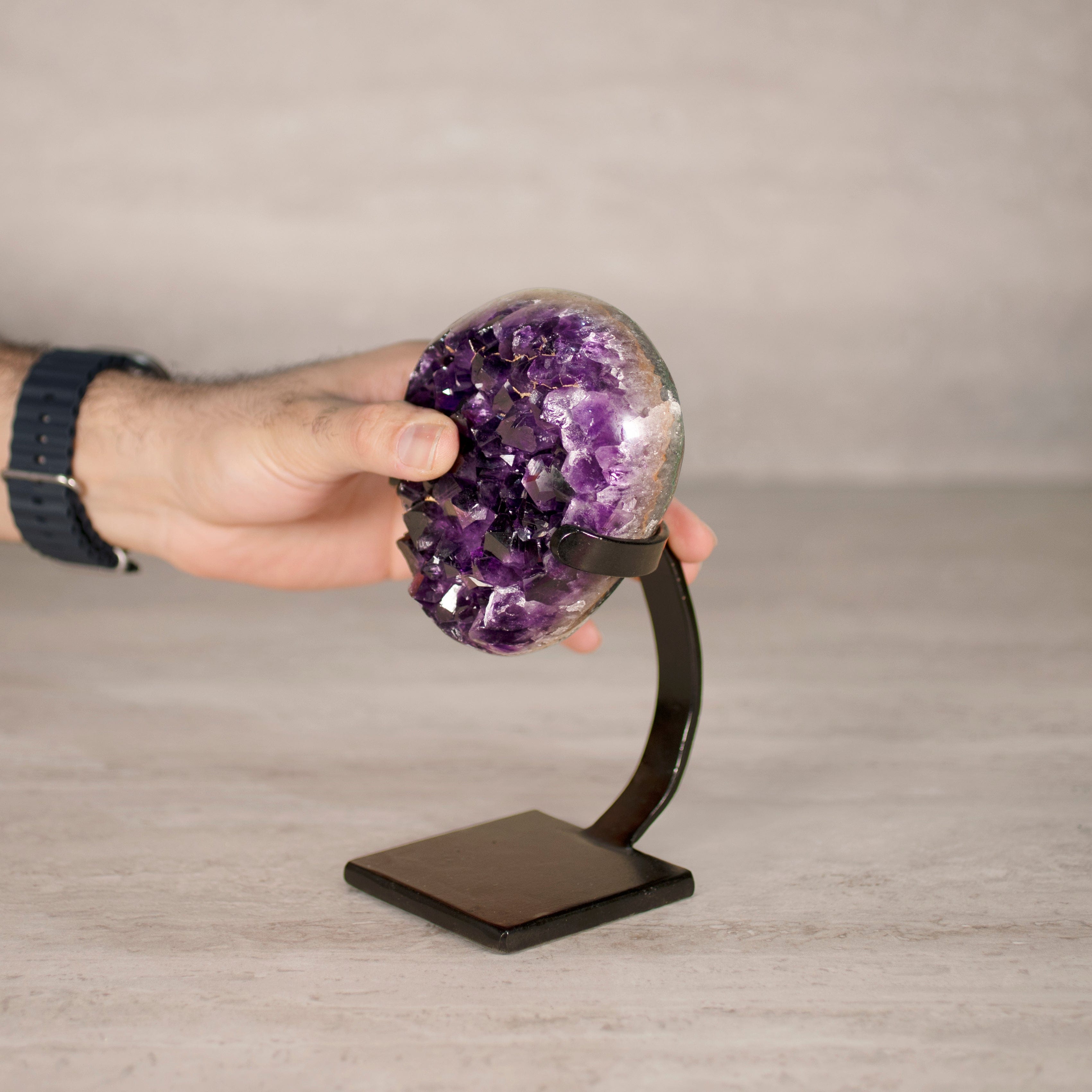 Kalifano Amethyst Amethyst Geode on Custom Stand from Uruguay - 6.5 in / 3 lbs UAG1400.035