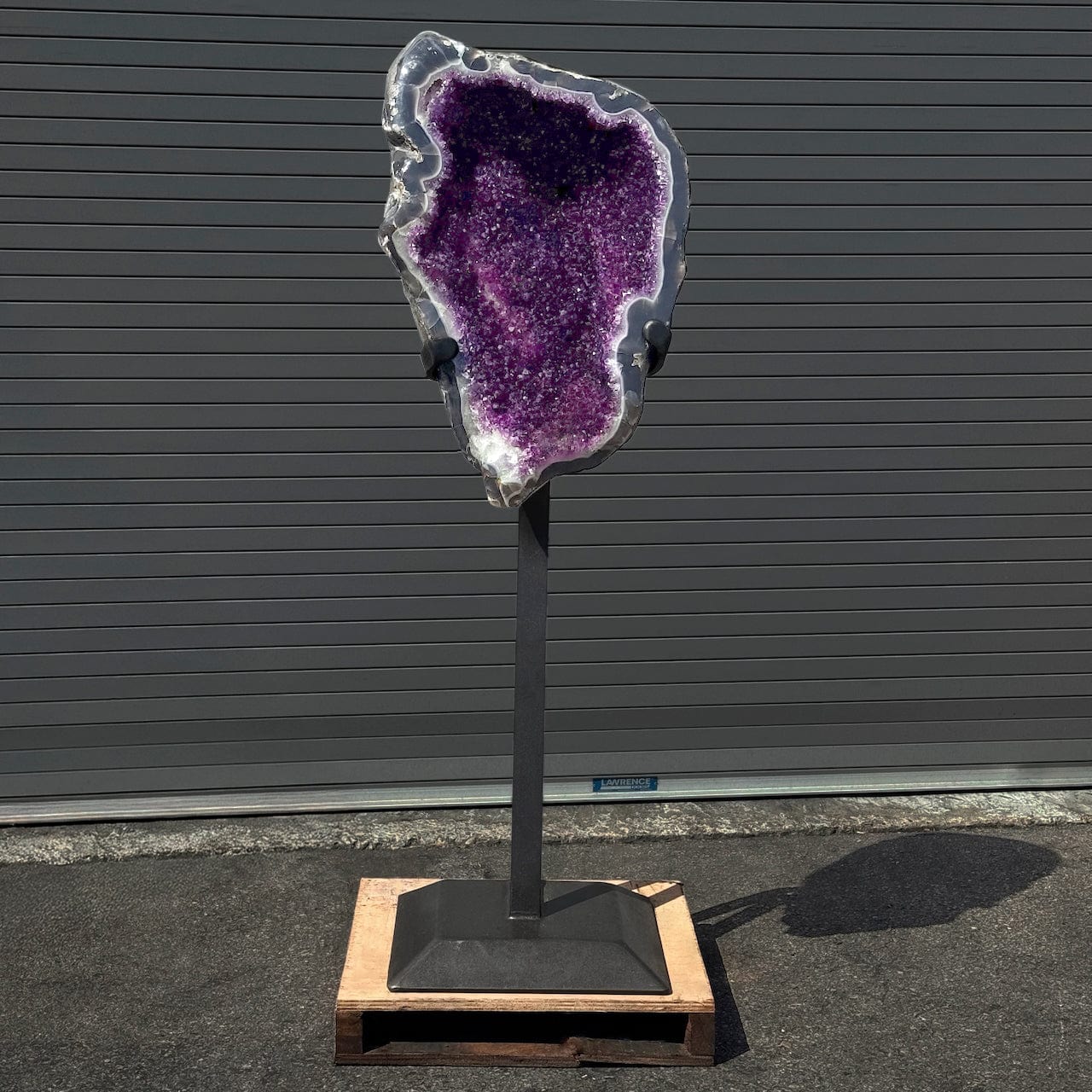 Kalifano Amethyst Amethyst Geode on Custom Stand from Uruguay - 60 in / 238 lbs UAG98000.002