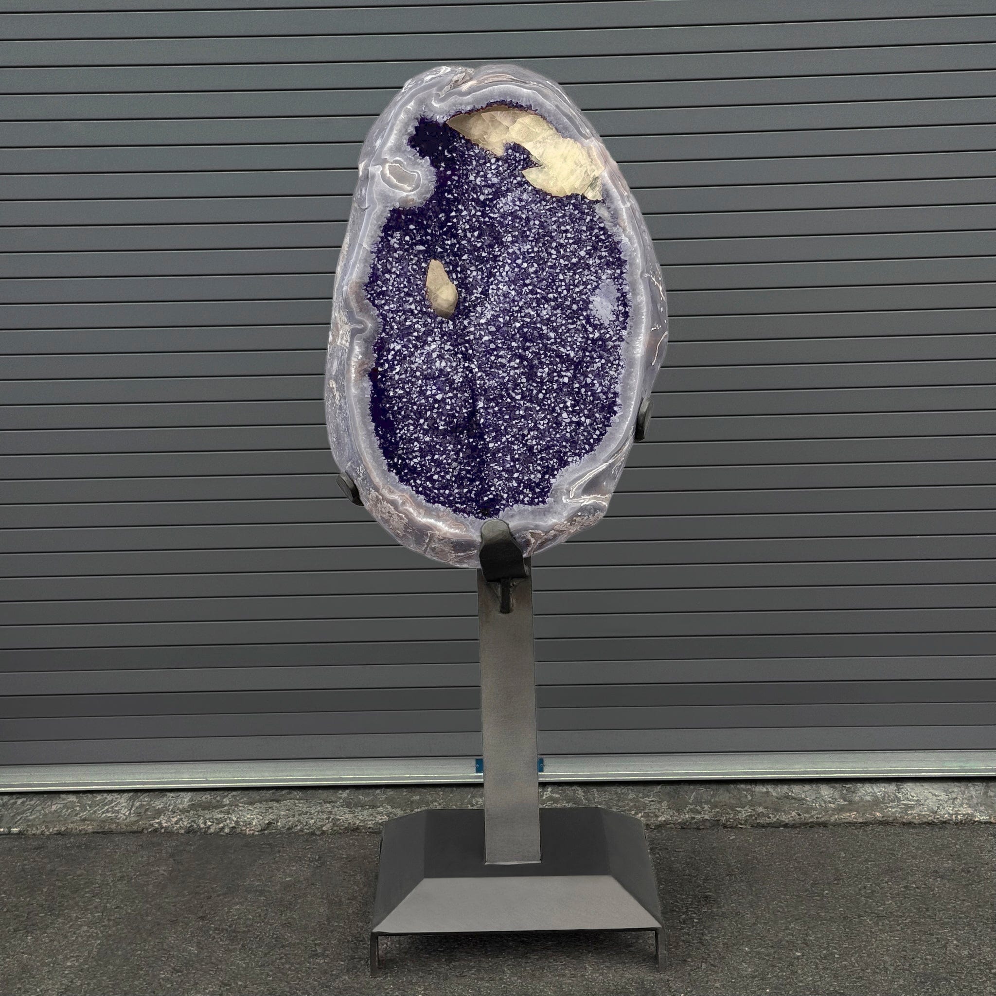 Kalifano Amethyst Amethyst Geode on Custom Stand from Uruguay - 62 in / 525 lbs UAG236000.001